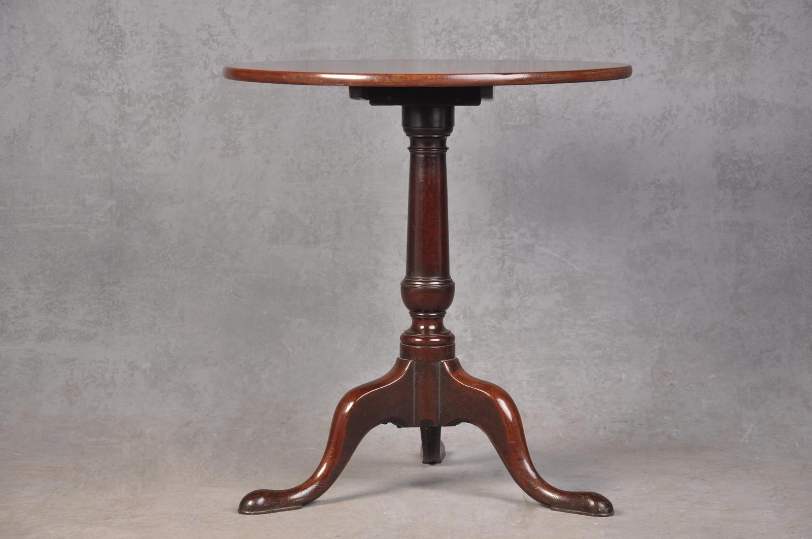 Quality 18th Century Mahogany Tripod Table (1 of 7) Quality 18th Century Mahogany Tripod Table (1 of 7)