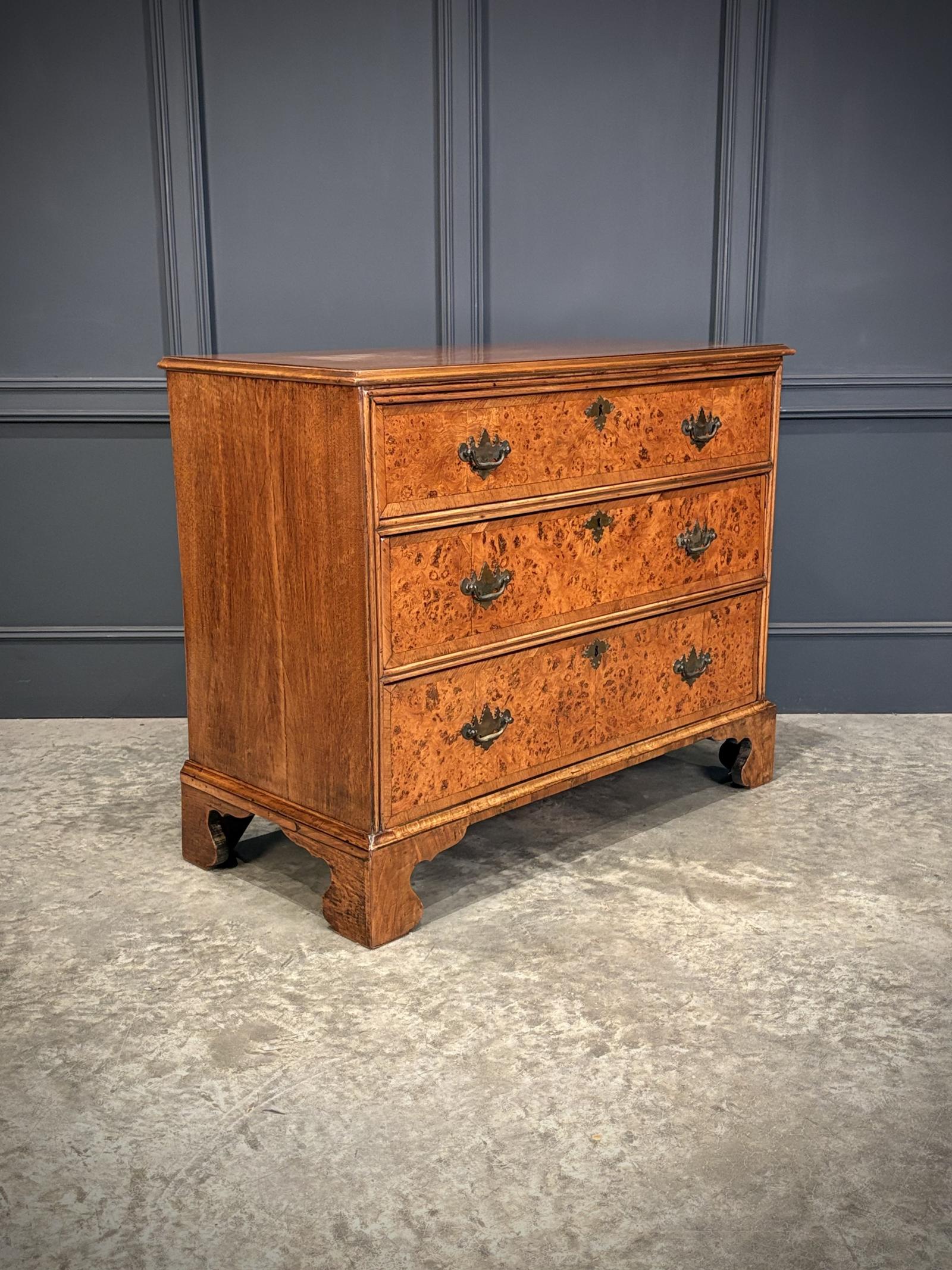 Mulberry & Walnut Chest of Drawers (1 of 11) Mulberry & Walnut Chest of Drawers (1 of 11)