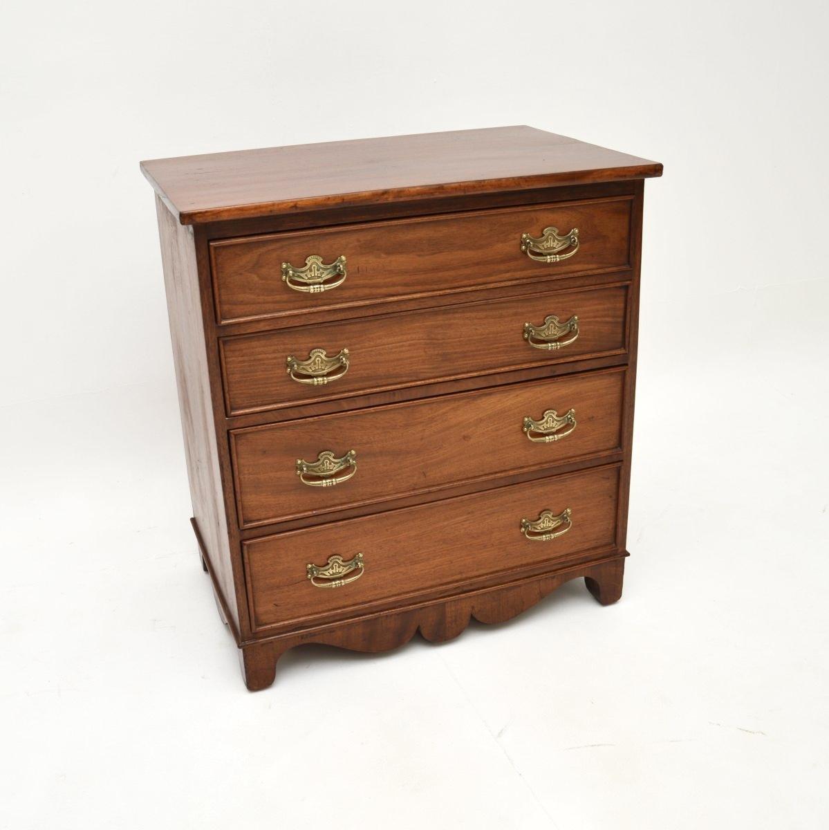 Antique Victorian Chest of Drawers (1 of 7)
