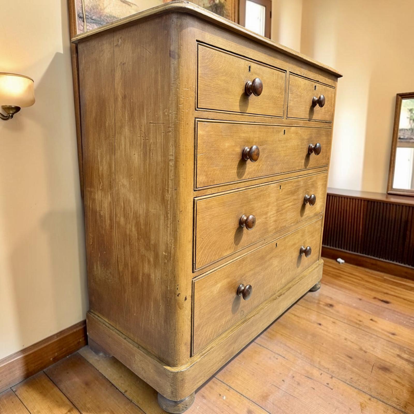 Antique Pine Chest of Drawers (1 of 9) Antique Pine Chest of Drawers (1 of 9)