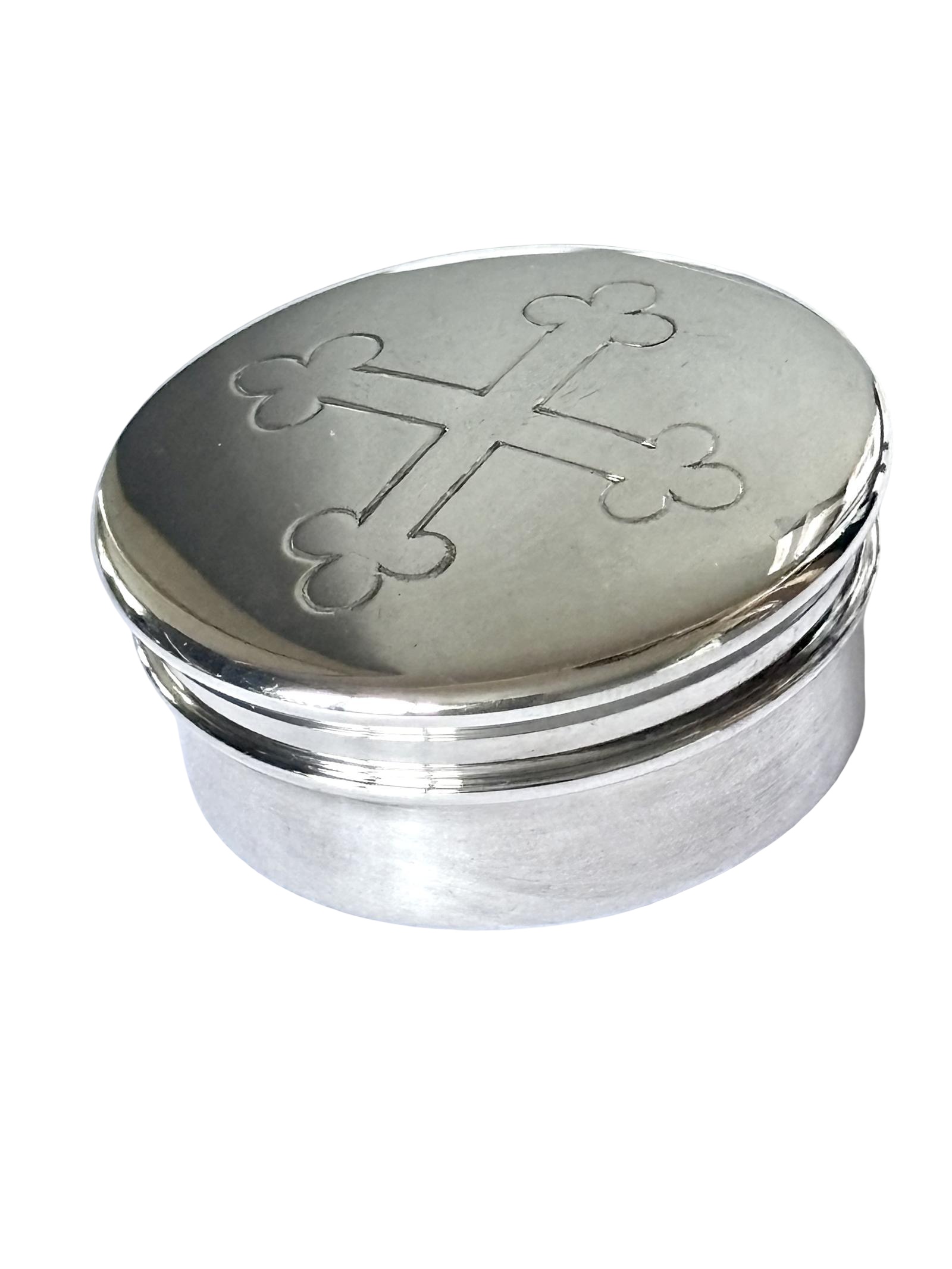 Antique Ecclesiastical Silver Gilt PYX Box Cross AR Mowbray & Co London 1934 (1 of 13) Antique Ecclesiastical Silver Gilt PYX Box Cross AR Mowbray & Co London 1934 (1 of 13)