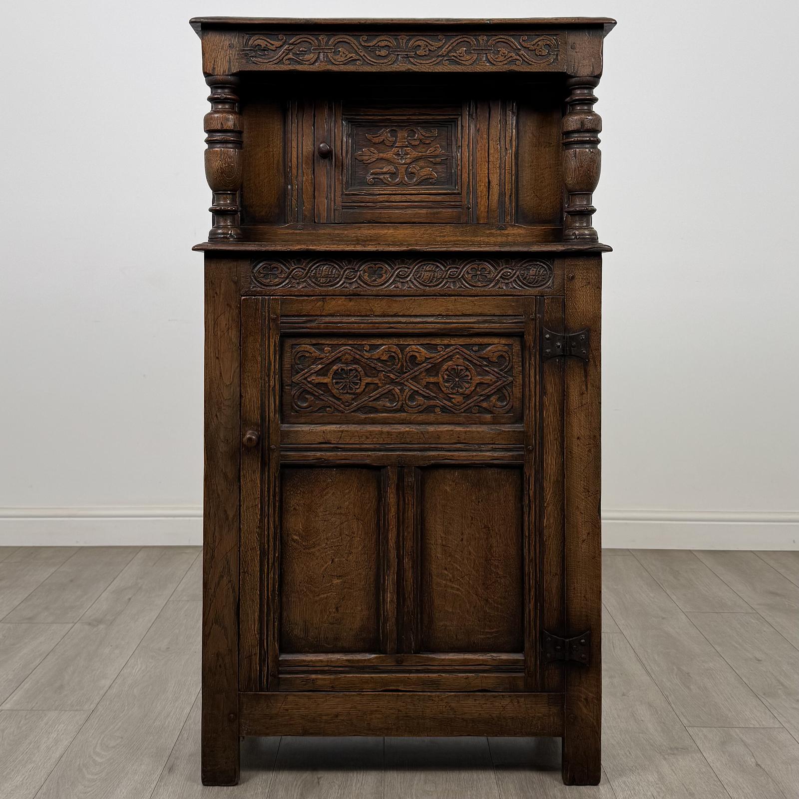 Antique 20th Century Narrow Court Cupboard In Oak (1 of 10) Antique 20th Century Narrow Court Cupboard In Oak (1 of 10)