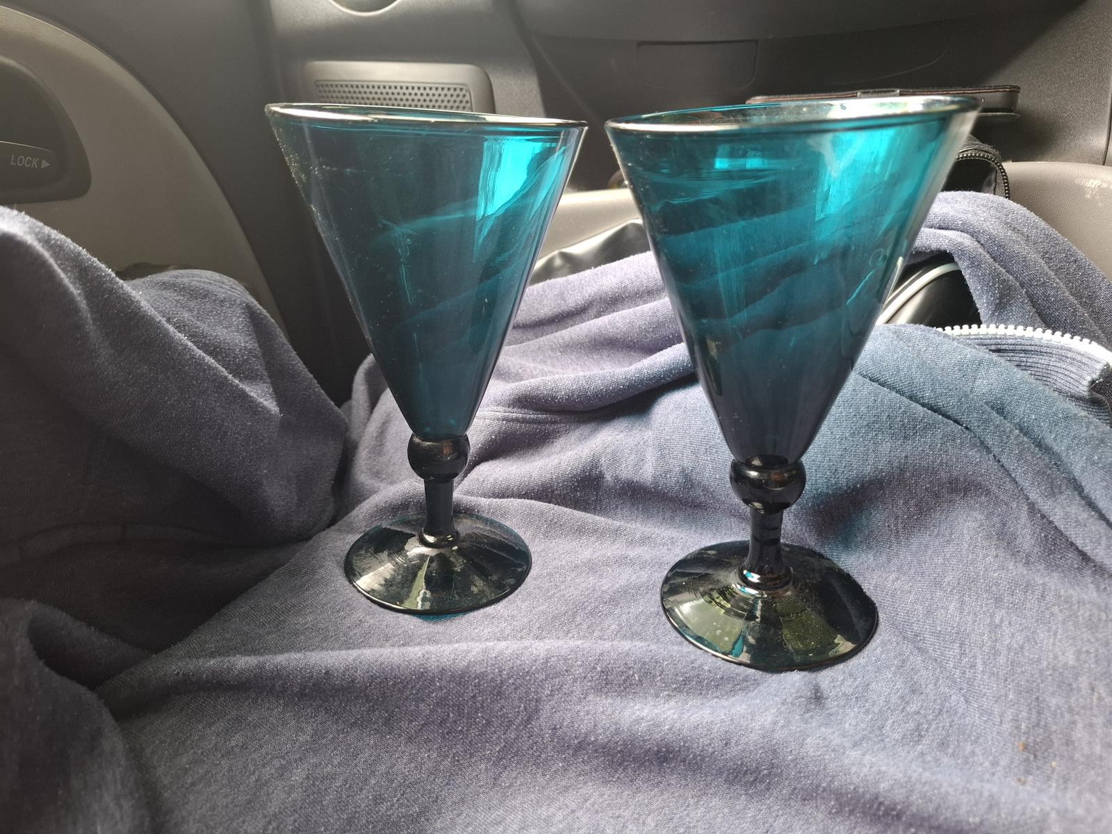 Pair of Early 19th Century Bristol Green Wine Glasses c.1810 (1 of 5)