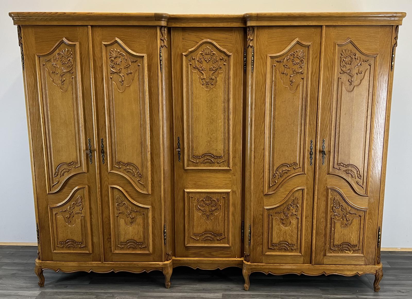 Armoire Wardrobe French Carved 5 Door (1 of 8) Armoire Wardrobe French Carved 5 Door (1 of 8)