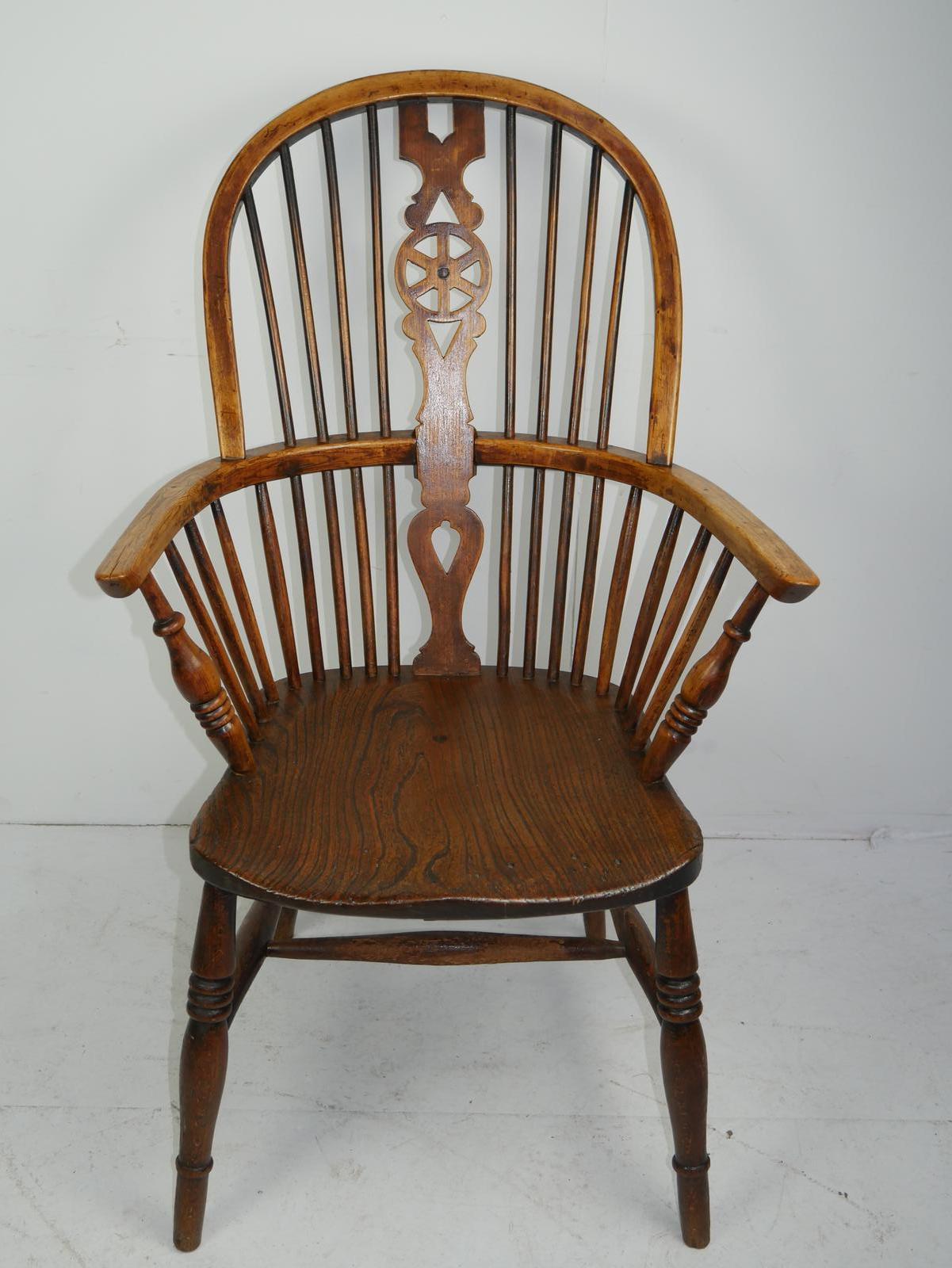 Large 19thc Windsor Arm Chair (1 of 10) Large 19thc Windsor Arm Chair (1 of 10)