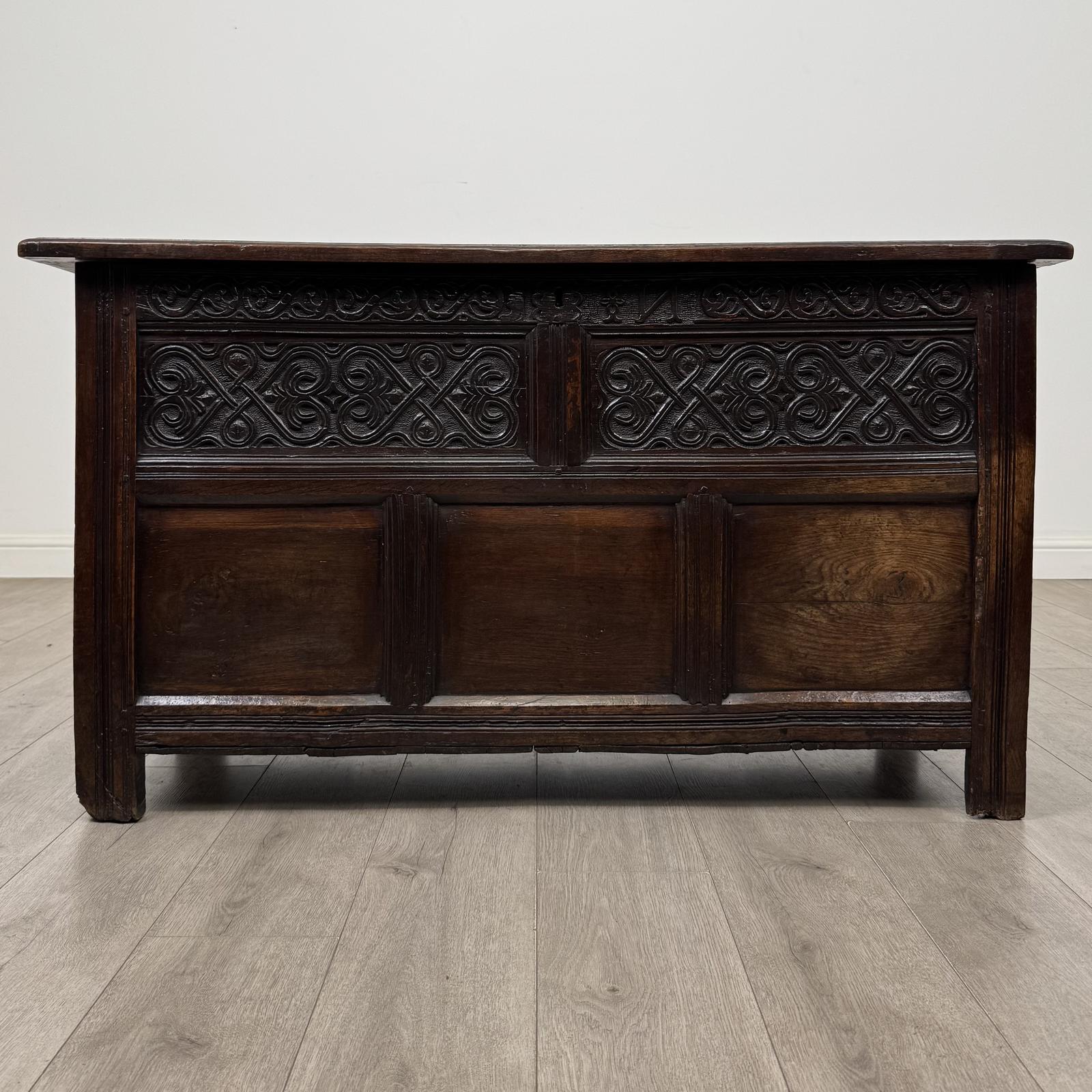 Antique 18th Century Fine Quality Georgian Coffer in Oak (1 of 10) Antique 18th Century Fine Quality Georgian Coffer in Oak (1 of 10)