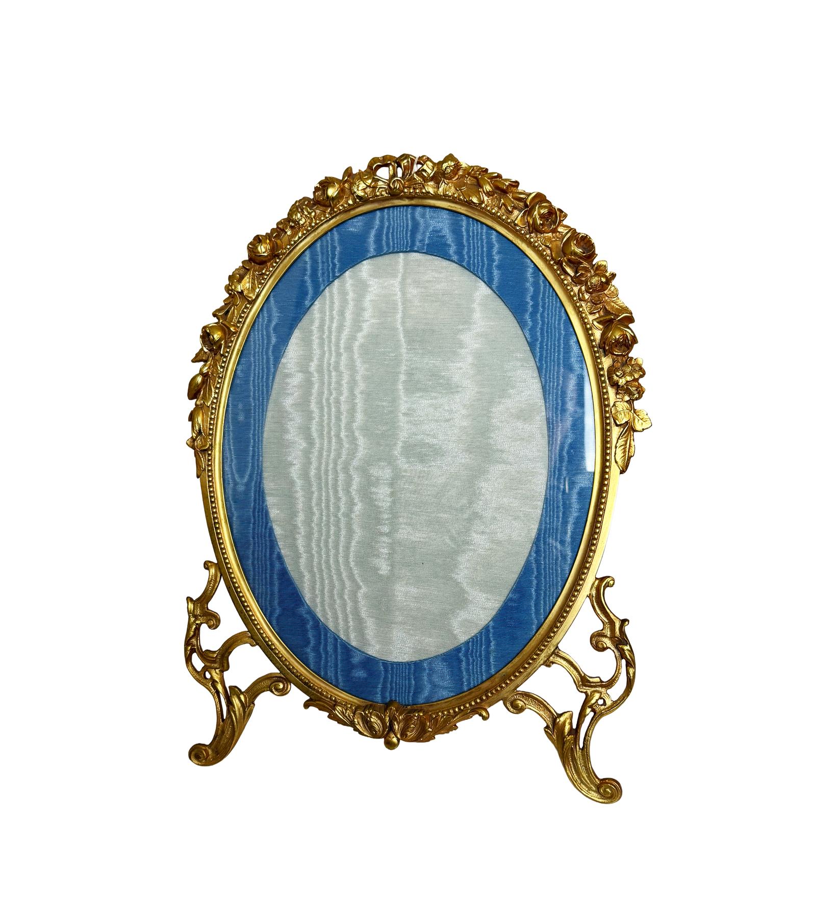 Antique Gilt Bronze Oval Picture Frame (1 of 7) Antique Gilt Bronze Oval Picture Frame (1 of 7)