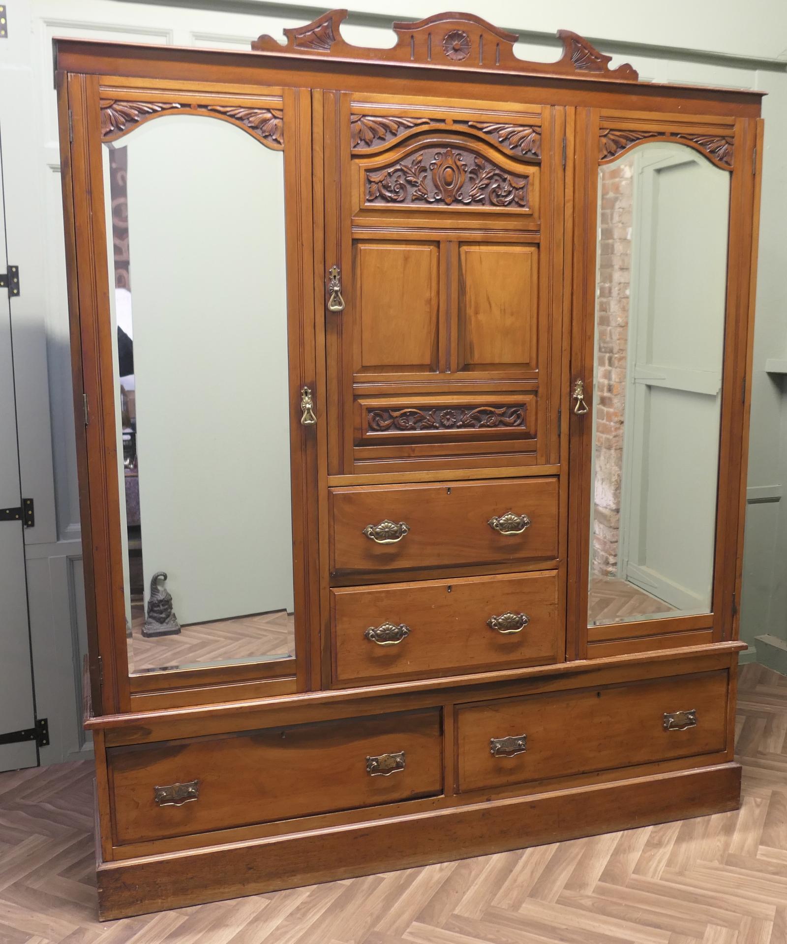 Large Arts and Crafts Wardrobe Compactum, Dismantles (1 of 6)