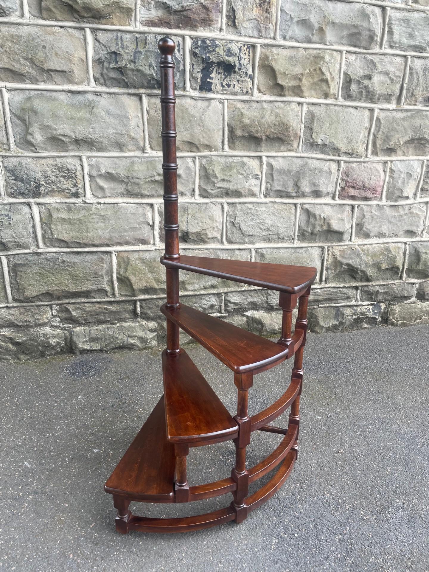 Steps & Ladders - main image