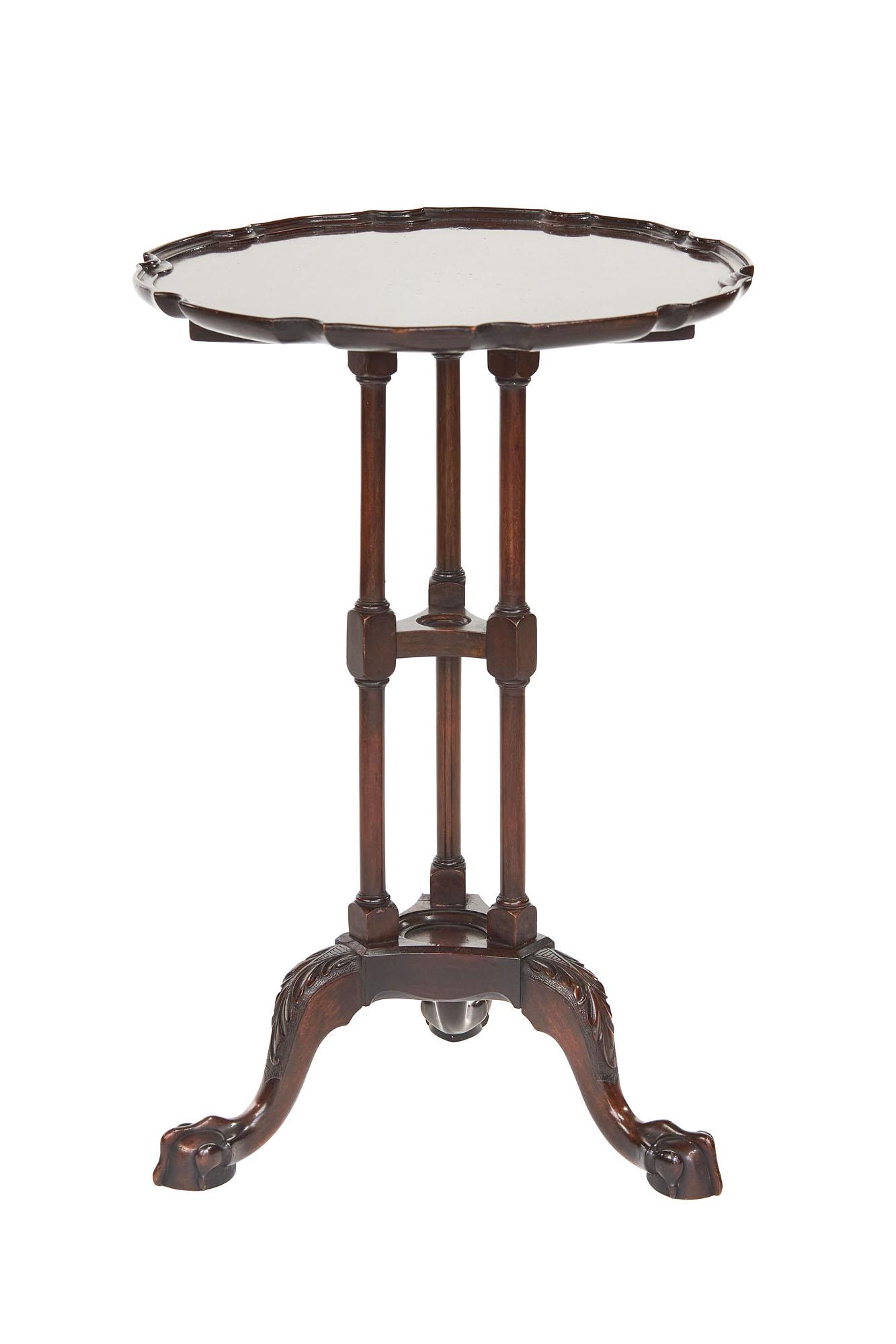 Edwardian Mahogany & Carved Pie Crust Lamp Table (1 of 5) Edwardian Mahogany & Carved Pie Crust Lamp Table (1 of 5)