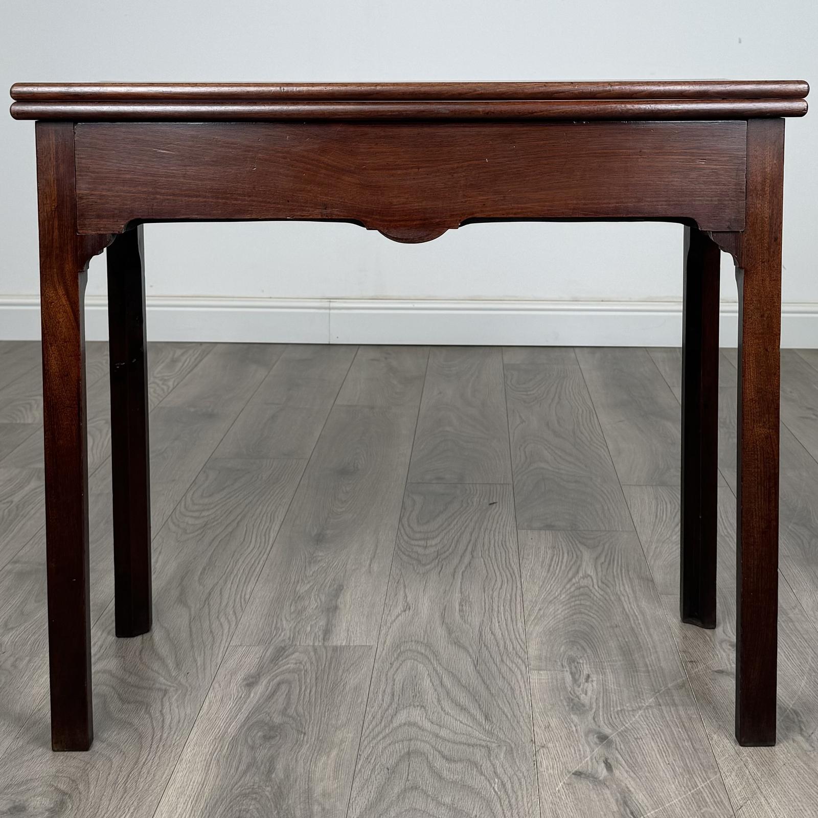 Antique 18th Century Fold Over Tea Table in Mahogany (1 of 13)