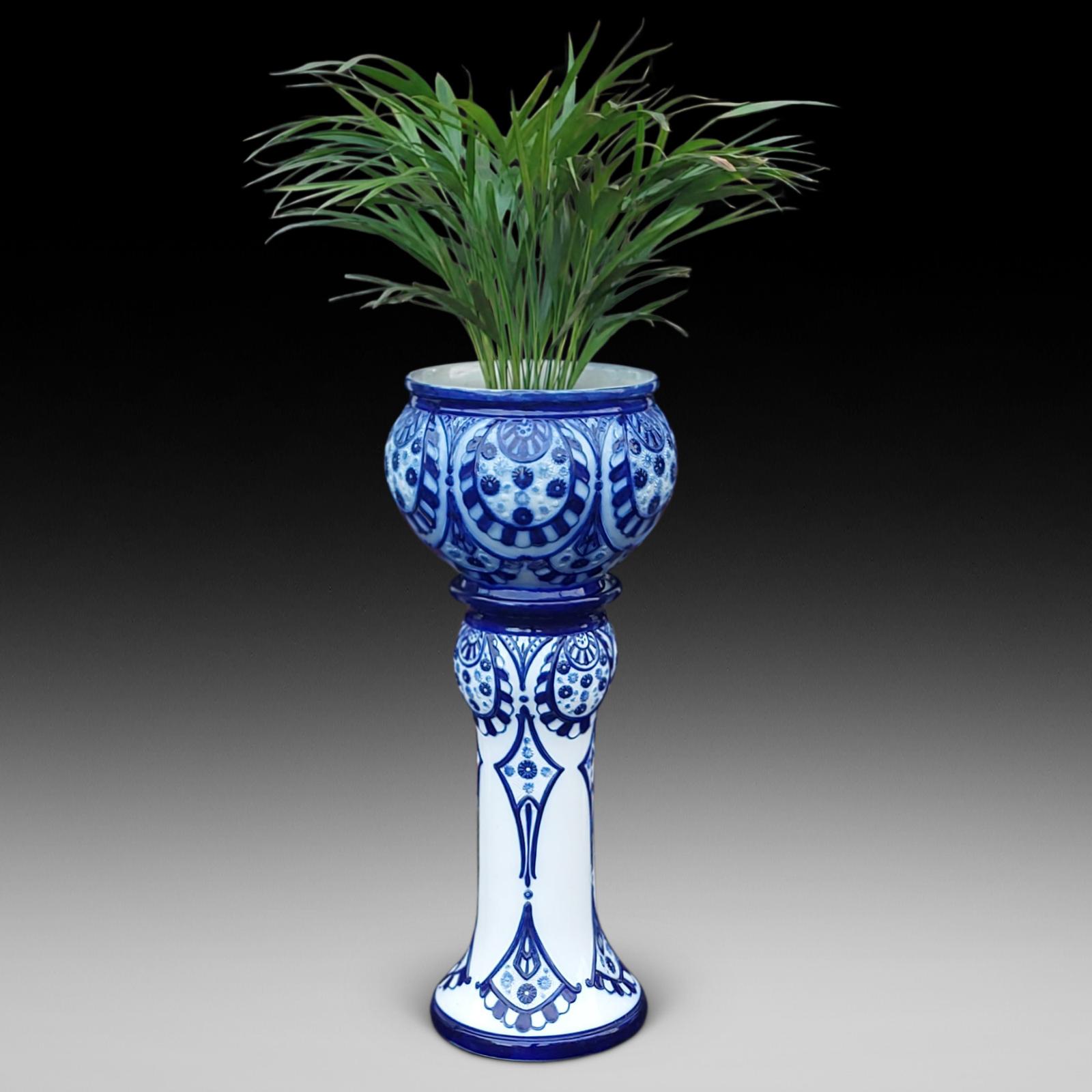 Late Victorian Blue and White Porcelain Jardinière on Stand (1 of 11)