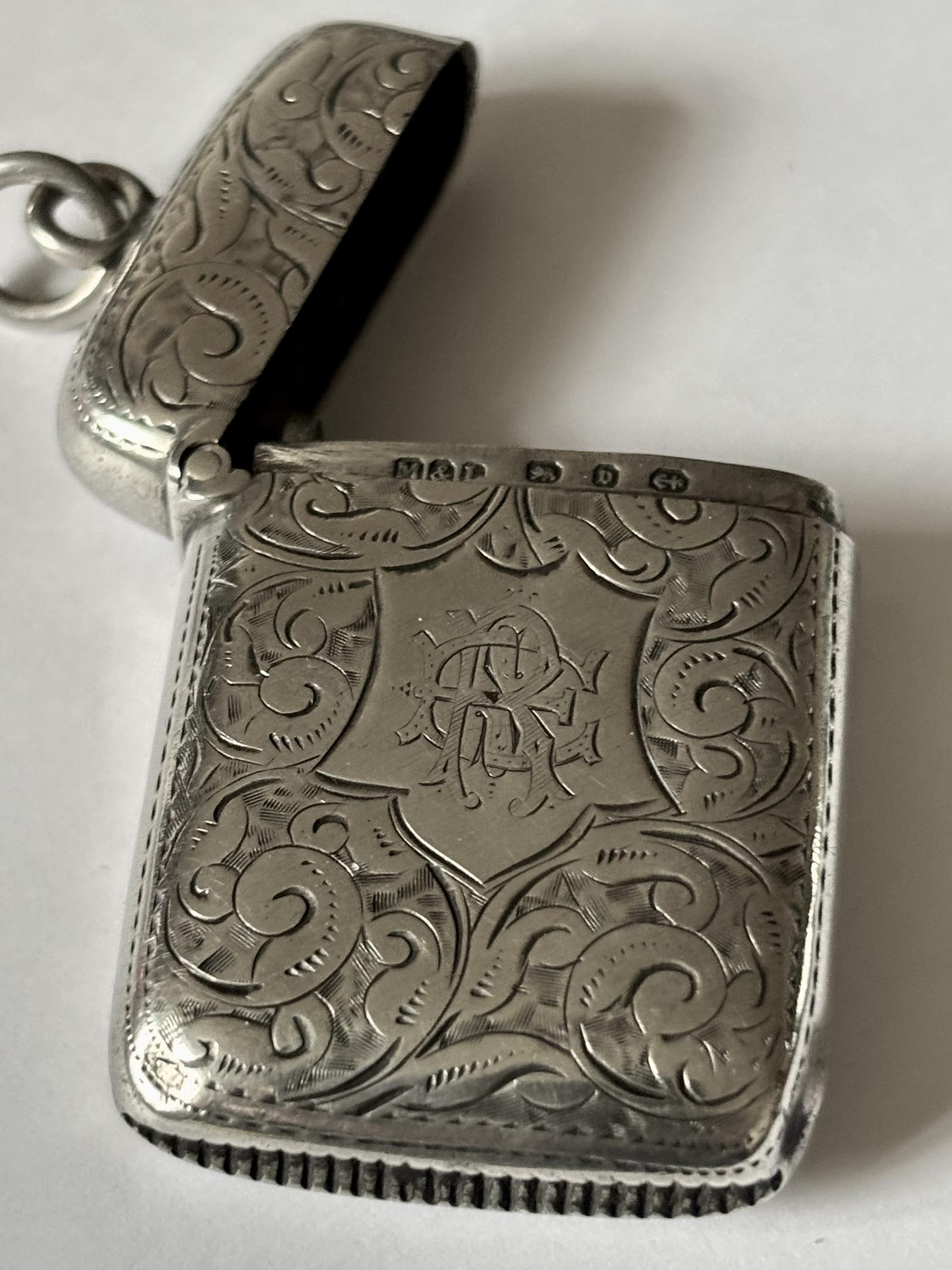 Sterling Silver Vesta Case Birmingham 1895 Minshull & Latimer (1 of 9) Sterling Silver Vesta Case Birmingham 1895 Minshull & Latimer (1 of 9)