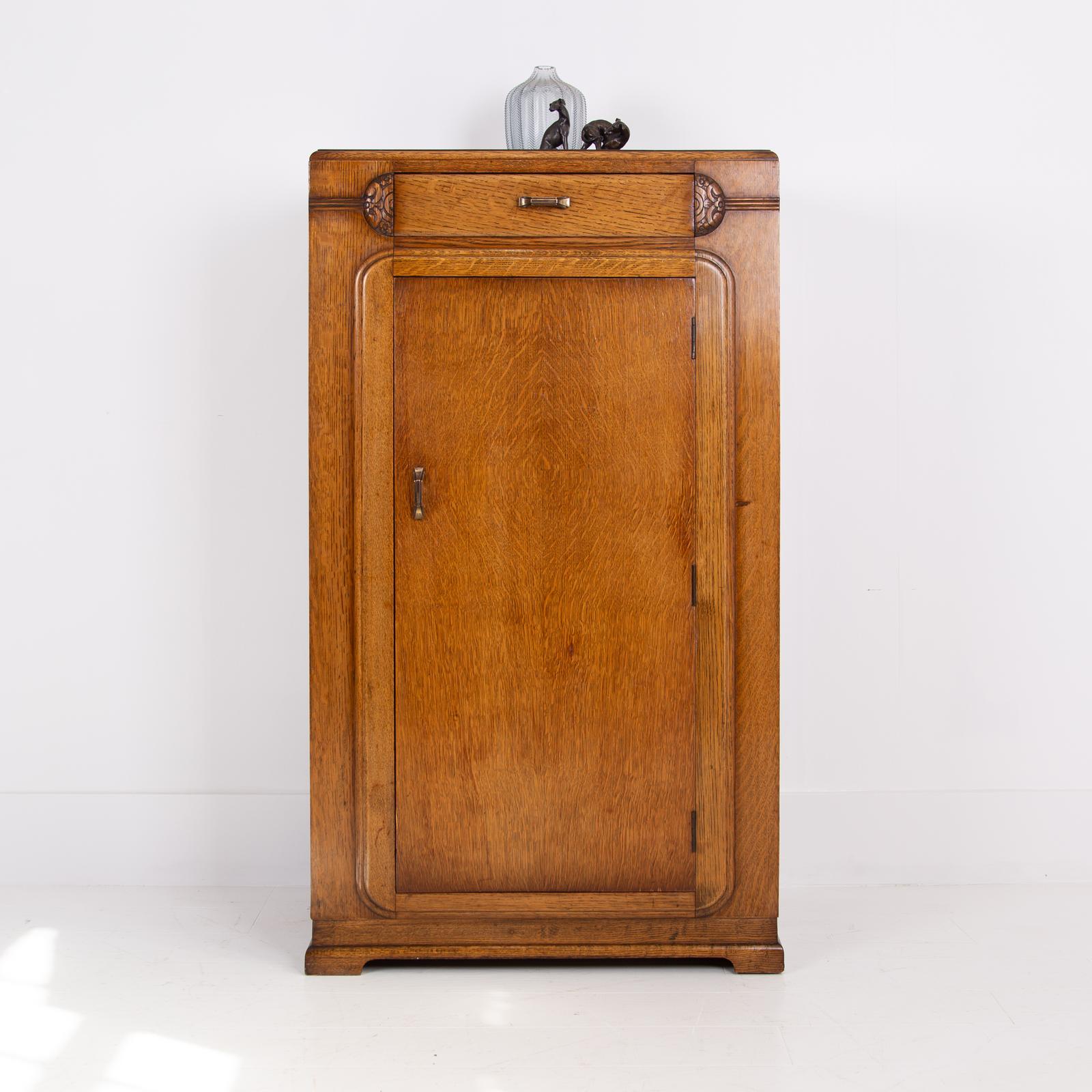 Art Deco Oak “bachelors” Wardrobe With Drawer 1930s (1 of 15) Art Deco Oak “bachelors” Wardrobe With Drawer 1930s (1 of 15)
