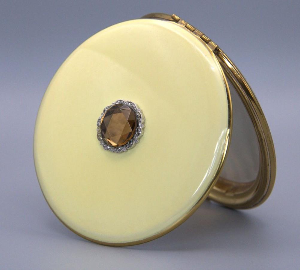 Kigu of London Cream Compact with Gemstone (1 of 6) Kigu of London Cream Compact with Gemstone (1 of 6)