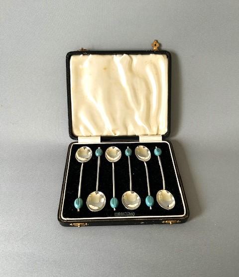 Unusual Set of 6 Boxed Silver Coffee Bean Spoons (1 of 7) Unusual Set of 6 Boxed Silver Coffee Bean Spoons (1 of 7)