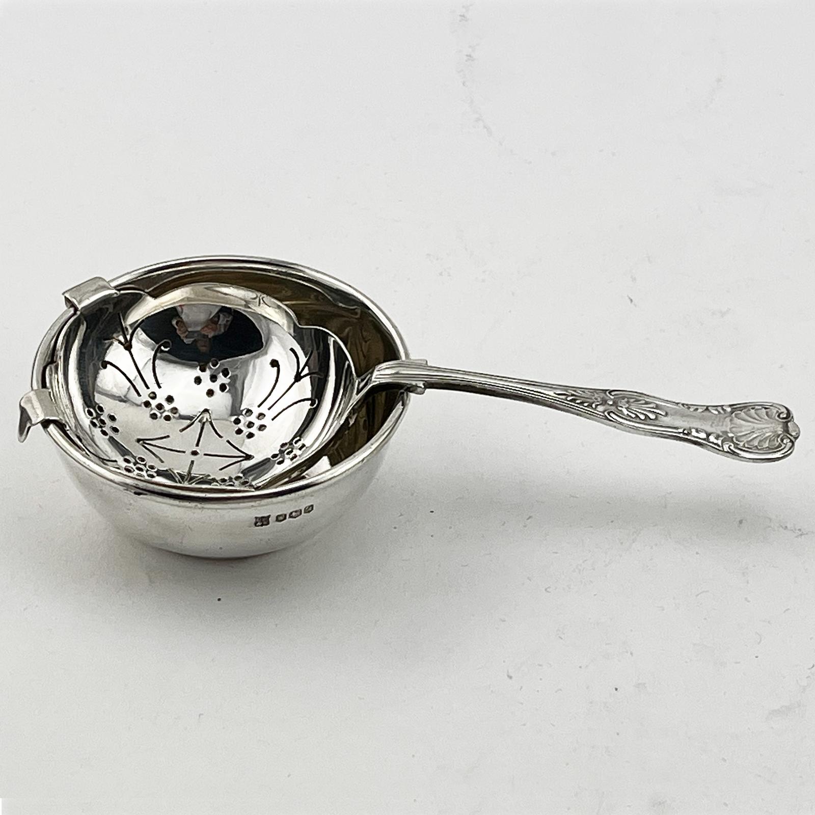 Sterling Silver Kings Pattern Tea Strainer (1 of 6)