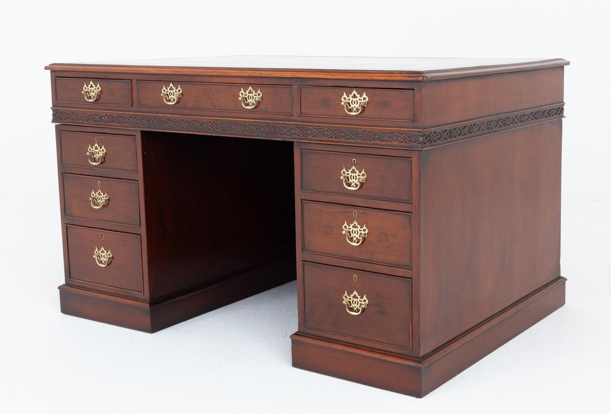 Georgian Revival Mahogany Pedestal Desk (1 of 7)