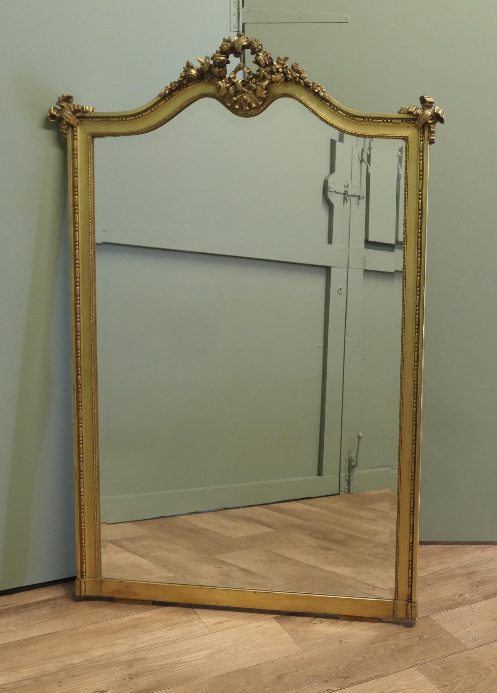 Large French Rococo Gilt Console Mirror Decorated with Flowers & Ribbons (1 of 7) Large French Rococo Gilt Console Mirror Decorated with Flowers & Ribbons (1 of 7)