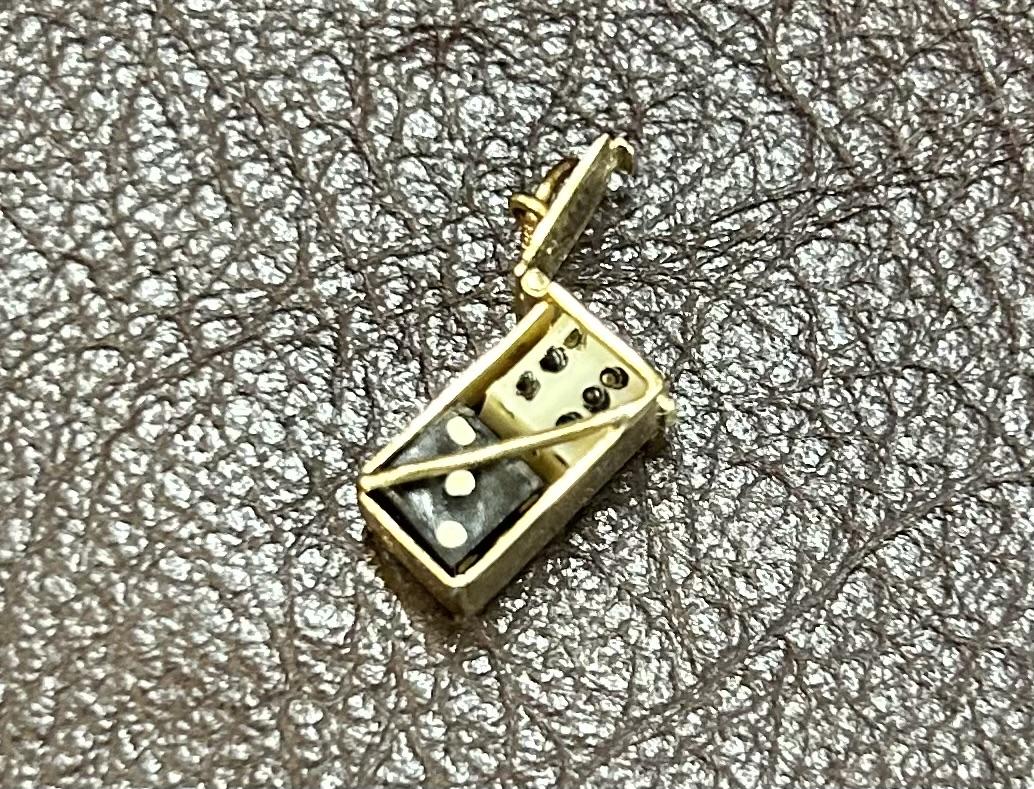 9ct Gold Dice Charm (1 of 4)