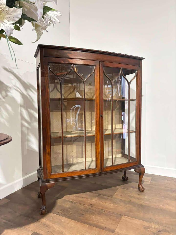 Vintage Bow Front Display Cabinet (1 of 20)