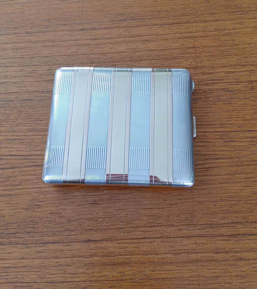 Solid Silver Art Deco Cigarette Case (1 of 5)