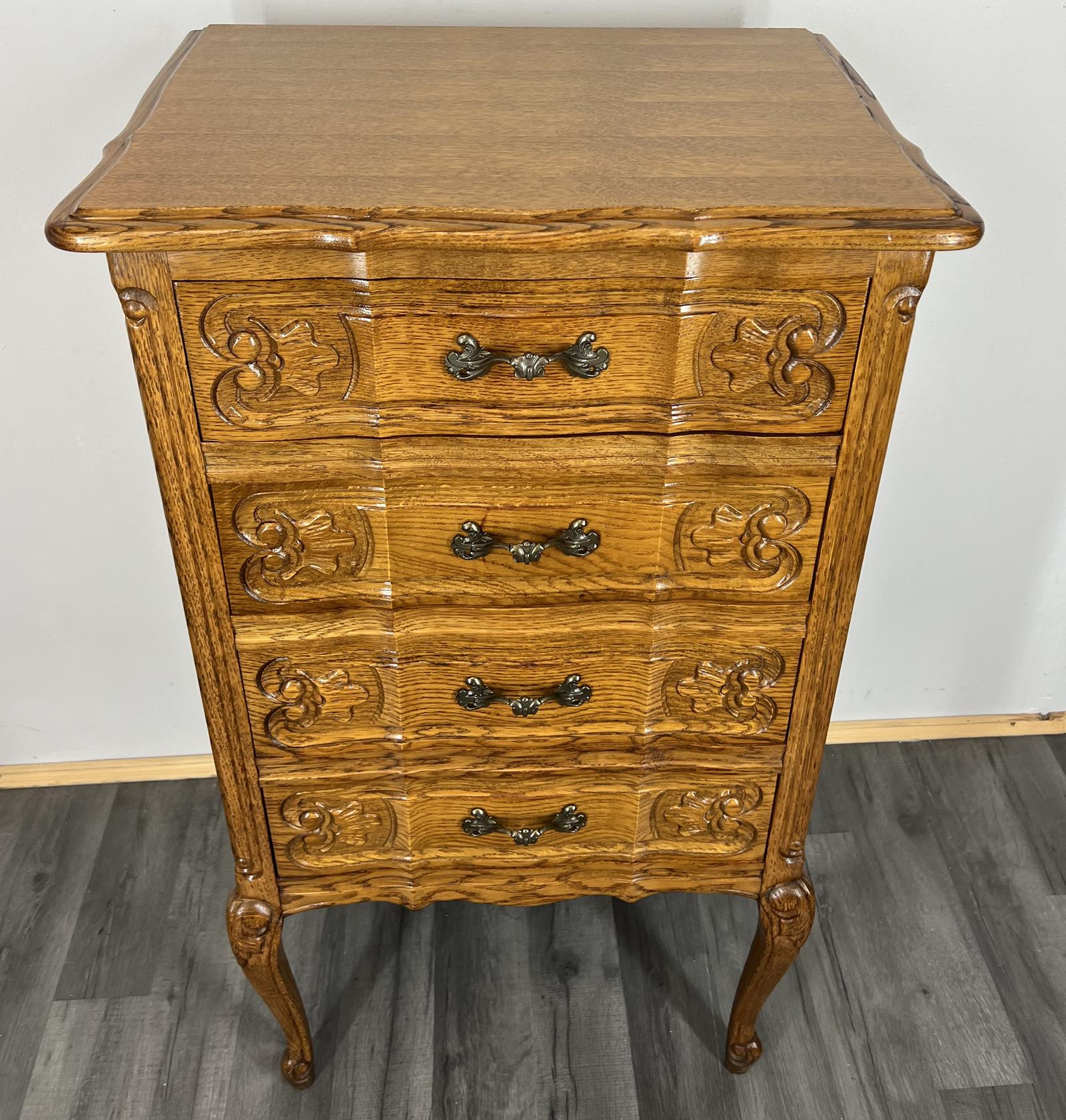 Vintage French Chest of Drawers (1 of 8) Vintage French Chest of Drawers (1 of 8)