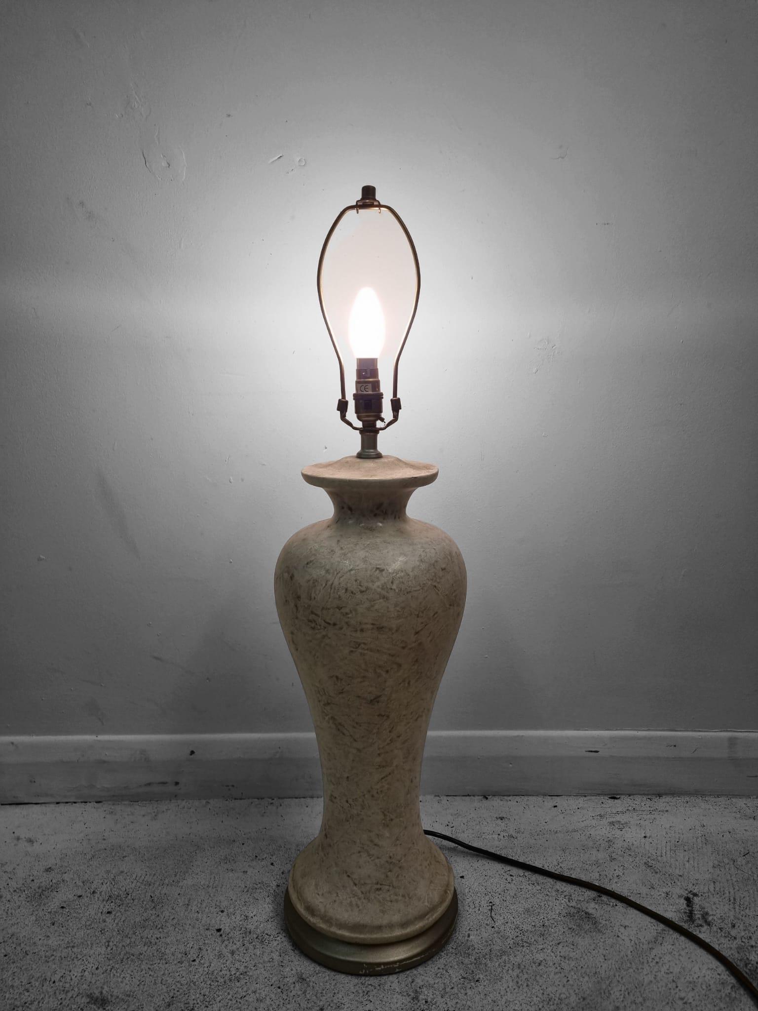 Vintage Porcelain Table Lamp / C1970 (1 of 7)