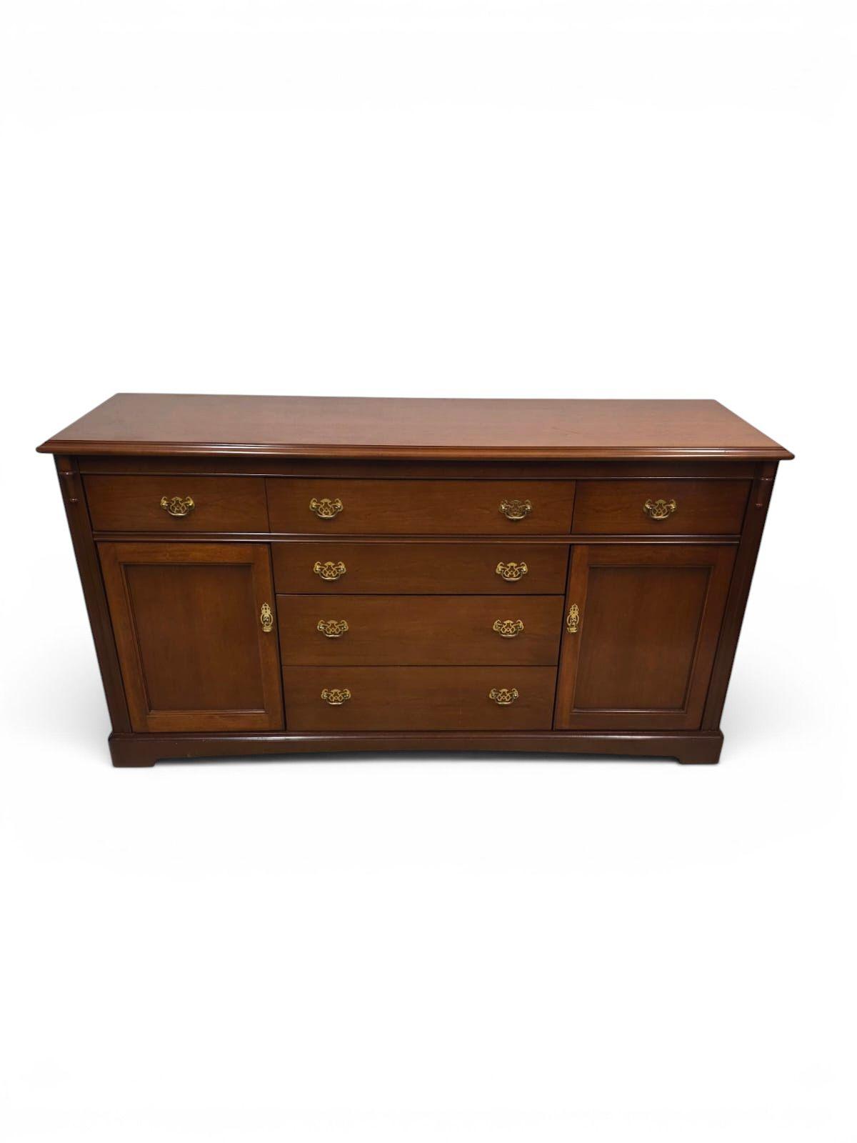 Vintage Stag Minstrel Sideboard / C1970 (1 of 14) Vintage Stag Minstrel Sideboard / C1970 (1 of 14)
