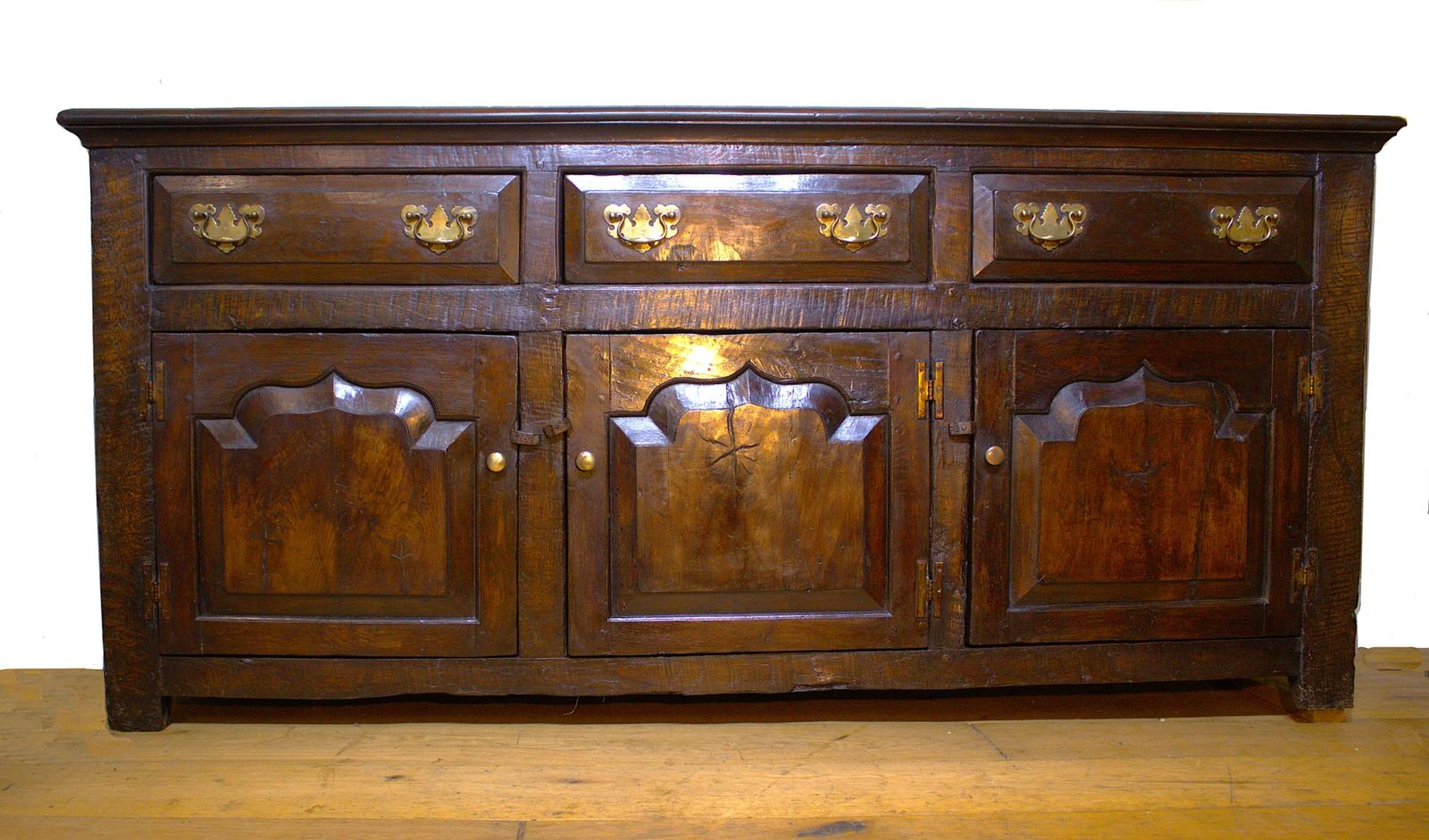 Georgian Country Oak Cupboard Dresser Base (1 of 14) Georgian Country Oak Cupboard Dresser Base (1 of 14)