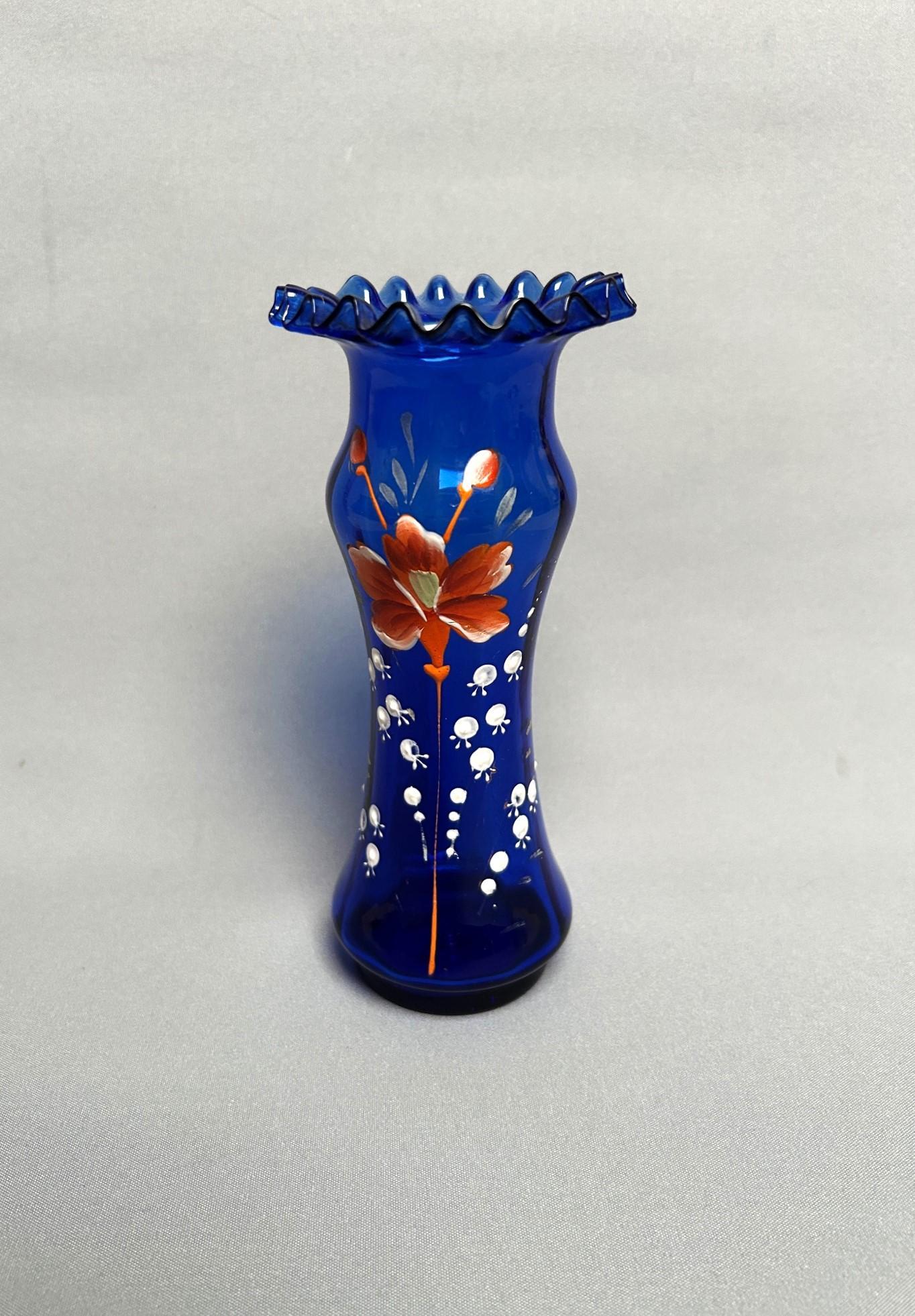 Pretty Victorian Enamel Painted Stem Vase (1 of 6) Pretty Victorian Enamel Painted Stem Vase (1 of 6)