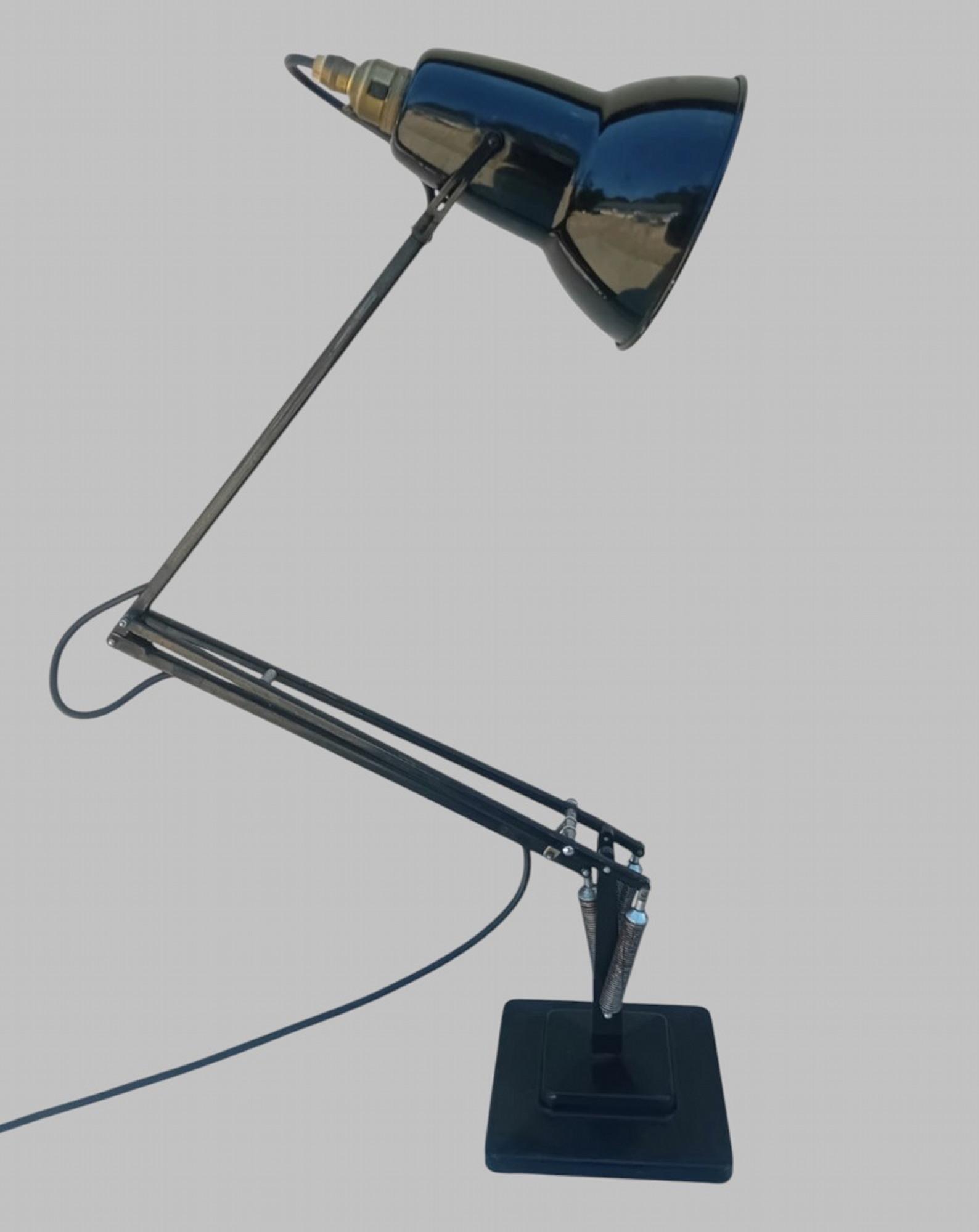 Herbert Terry & Sons Model 1227 Anglepoise Desk Lamp 1938–1950s (1 of 5) Herbert Terry & Sons Model 1227 Anglepoise Desk Lamp 1938–1950s (1 of 5)