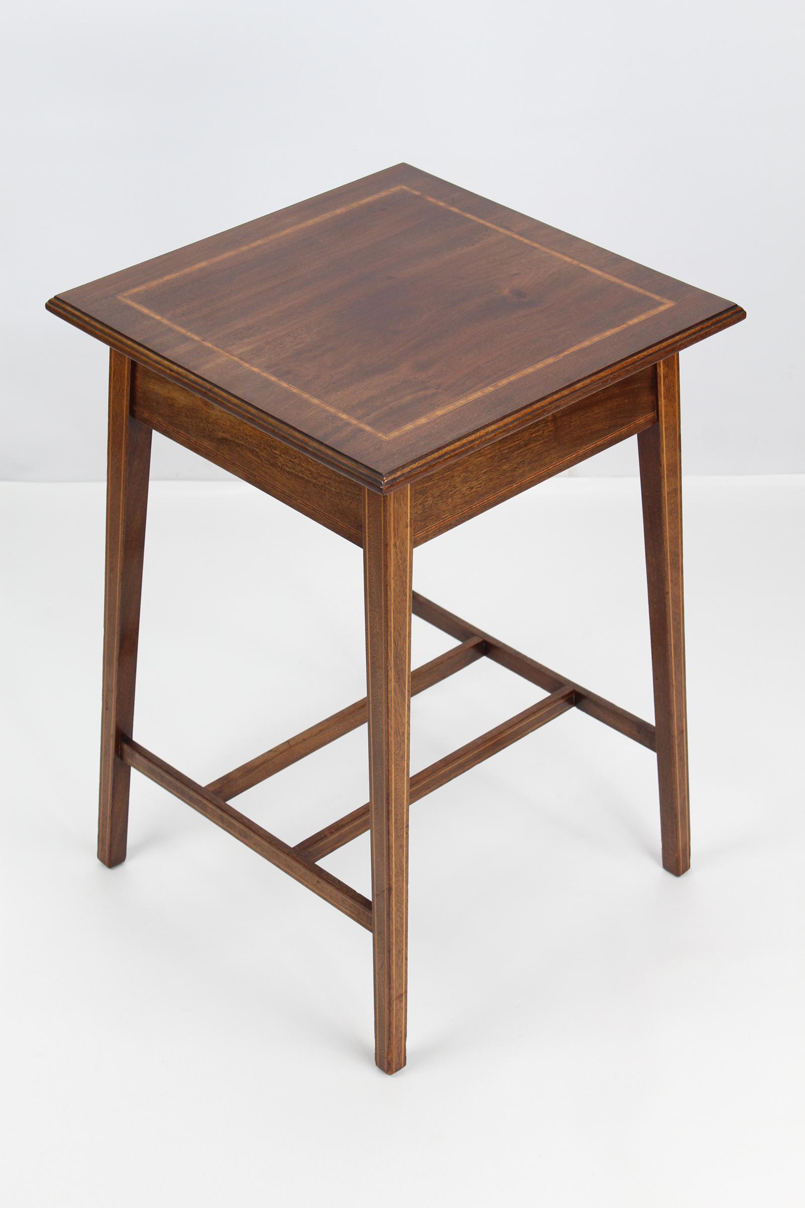 Small Edwardian Inlaid Mahogany Side Table (1 of 13) Small Edwardian Inlaid Mahogany Side Table (1 of 13)