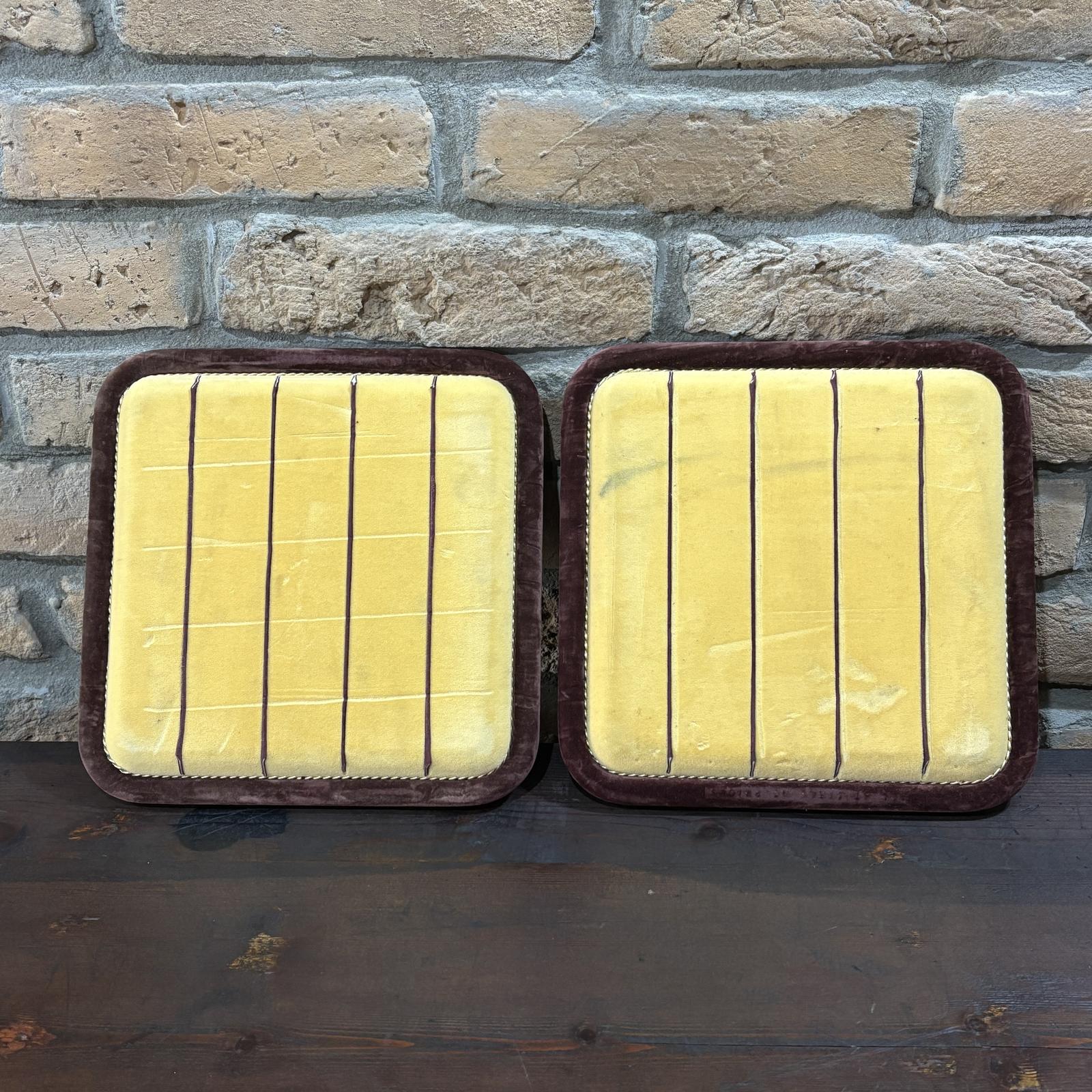 Vintage Velvet Display Pads (1 of 3)