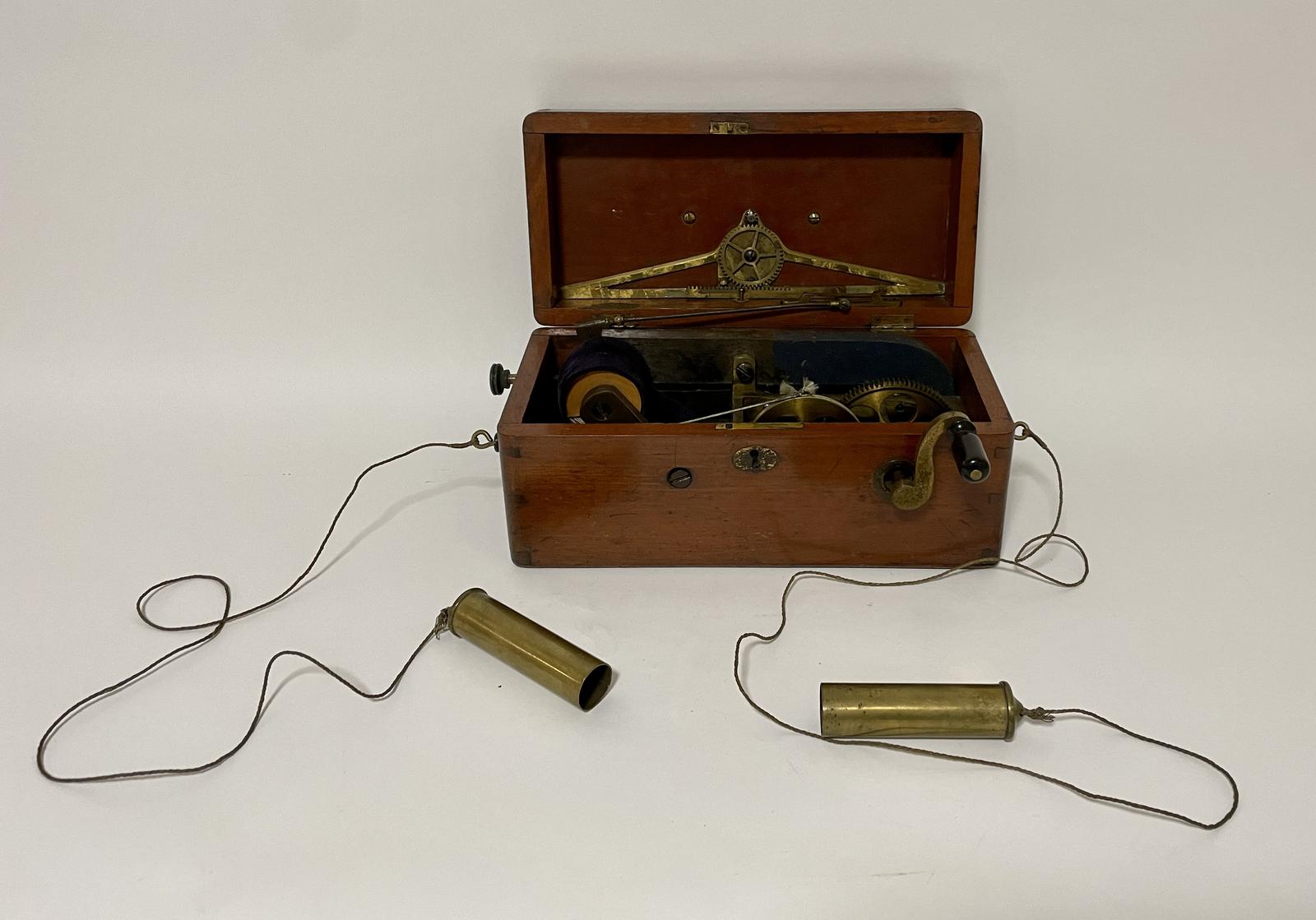 Victorian Electric Shock Machine with Dial (1 of 16) Victorian Electric Shock Machine with Dial (1 of 16)