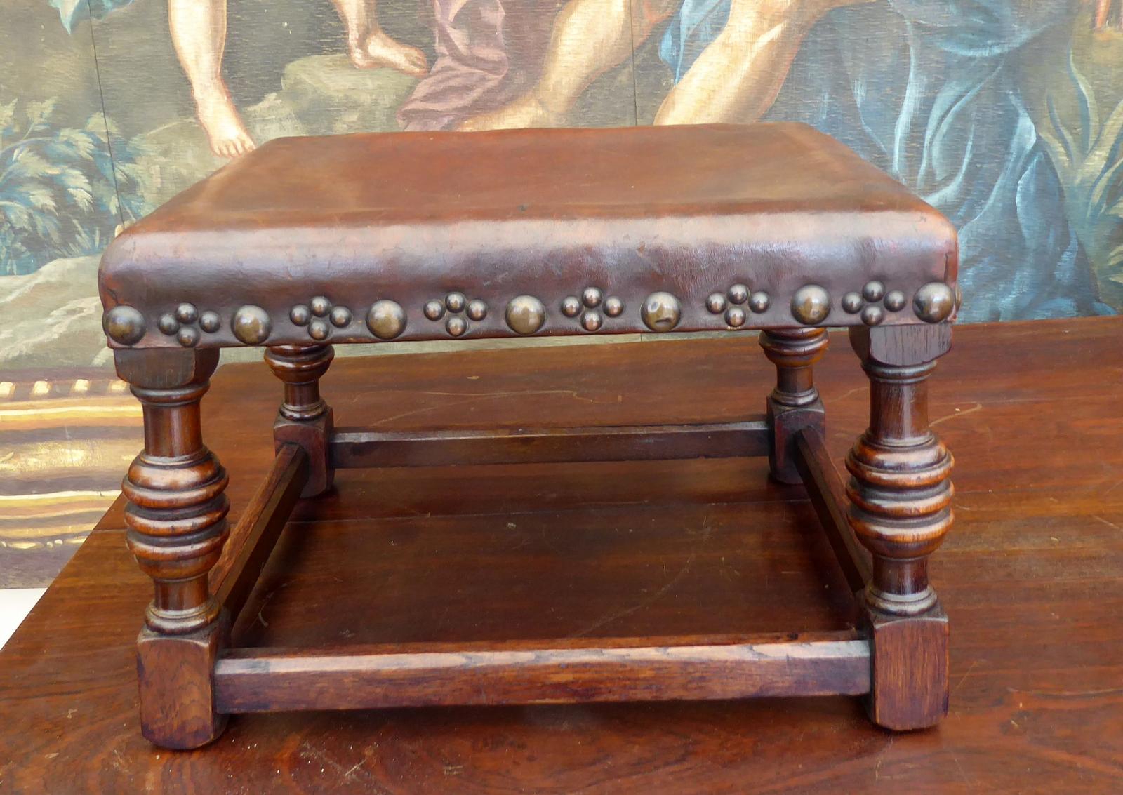 Waring & Gillow Stool Country Oak c.1900 (1 of 15)