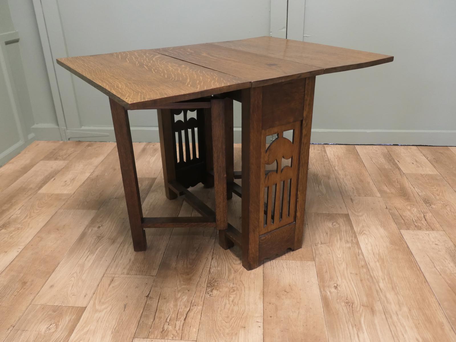 Arts & Crafts Golden Oak Bachelors Dining Table (1 of 7) Arts & Crafts Golden Oak Bachelors Dining Table (1 of 7)