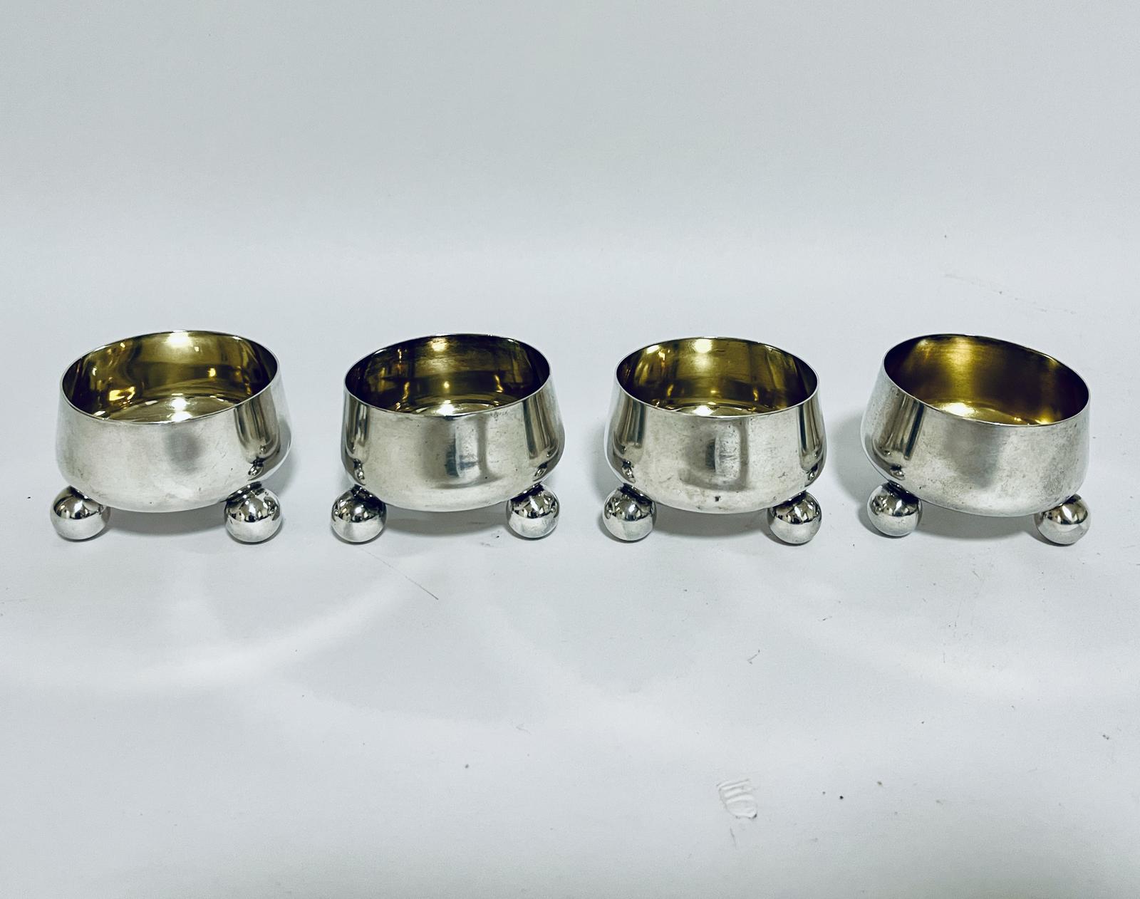 Set of 4 Victorian Exeter Silver Salts (1 of 12) Set of 4 Victorian Exeter Silver Salts (1 of 12)