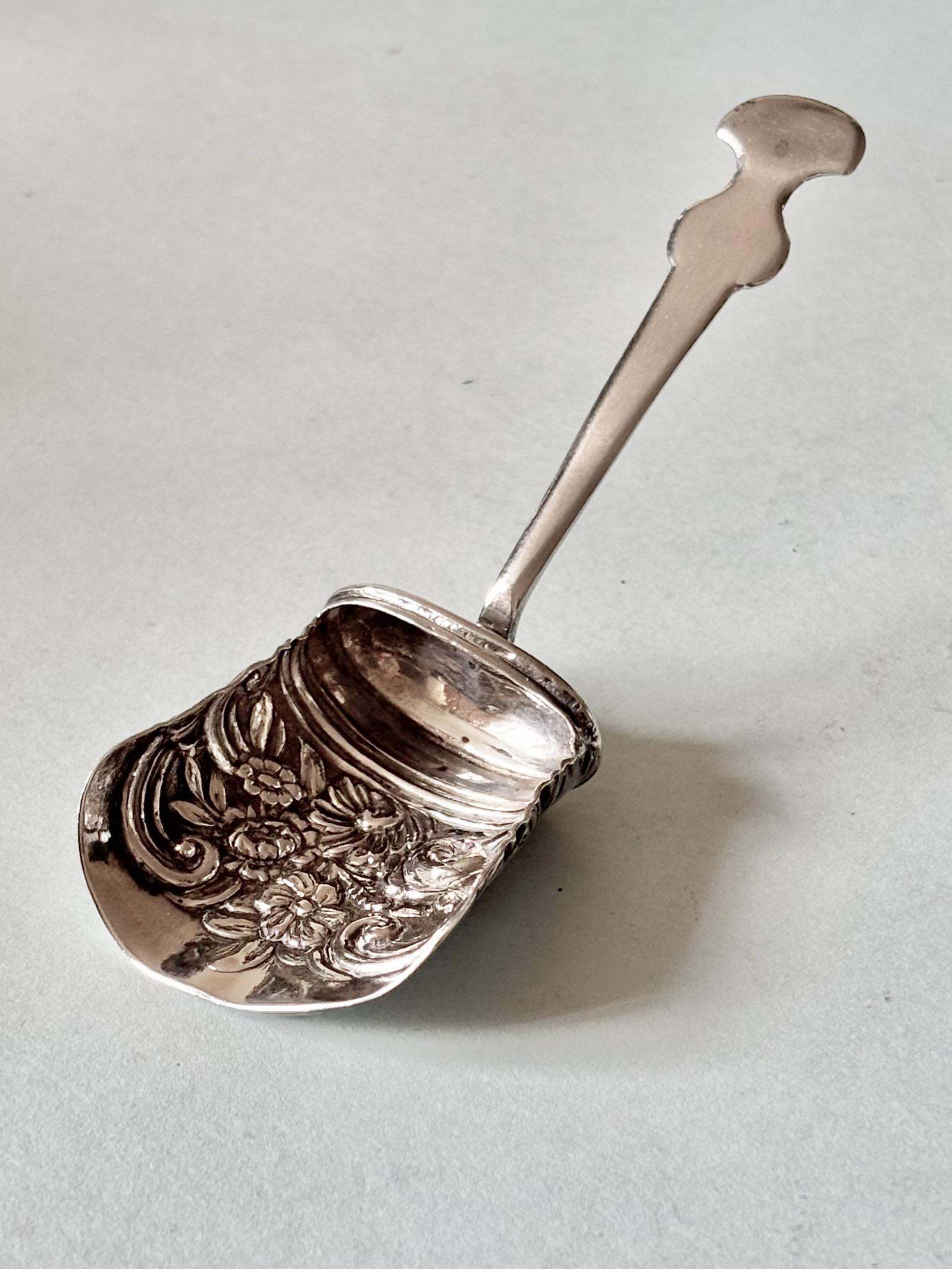 George III Silver Sugar Scoop Birmingham 1810 Samuel Pemberton (1 of 8)