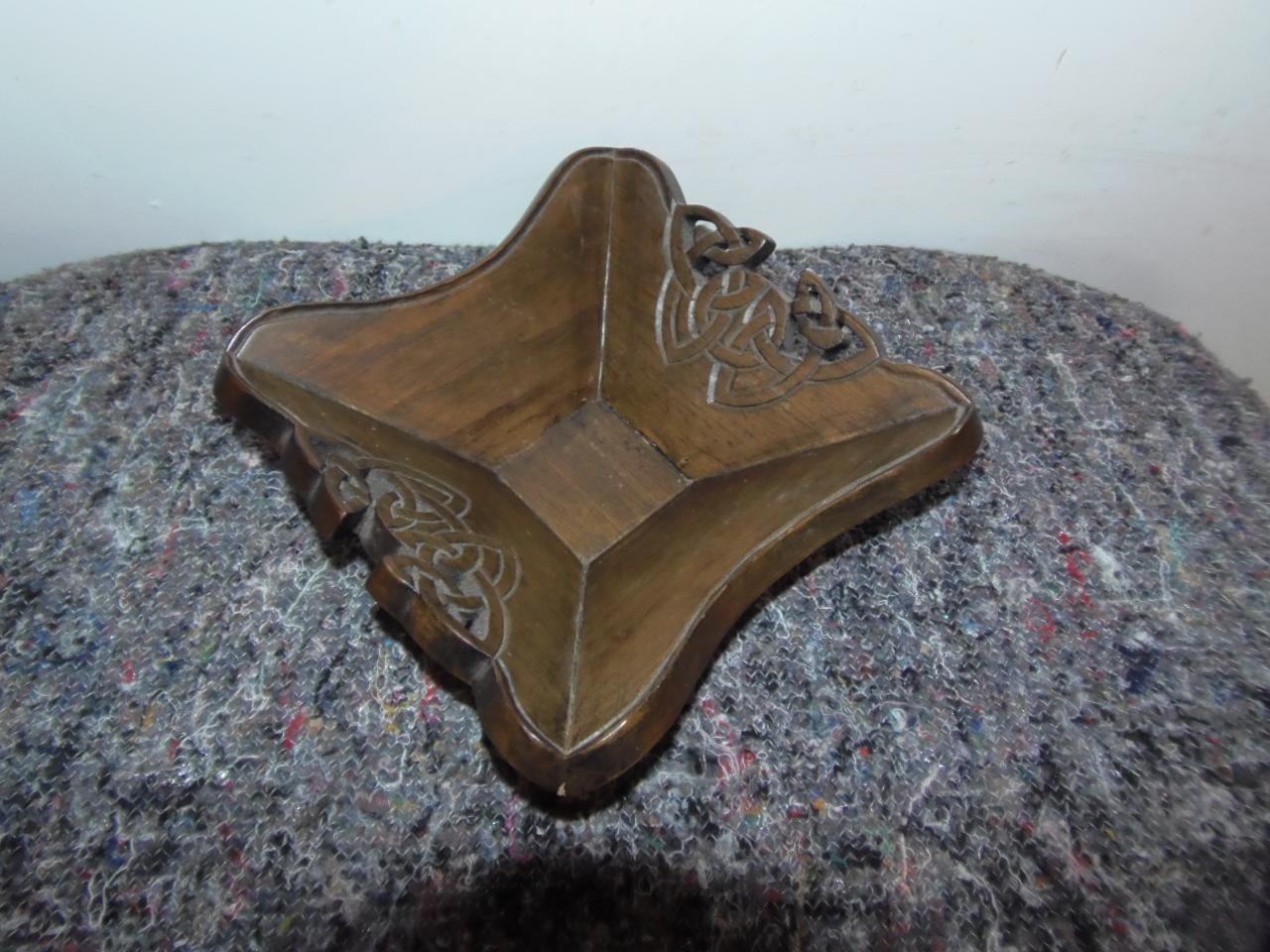 Arts & Crafts Celtic / Iona Stye Bowl (1 of 9) Arts & Crafts Celtic / Iona Stye Bowl (1 of 9)