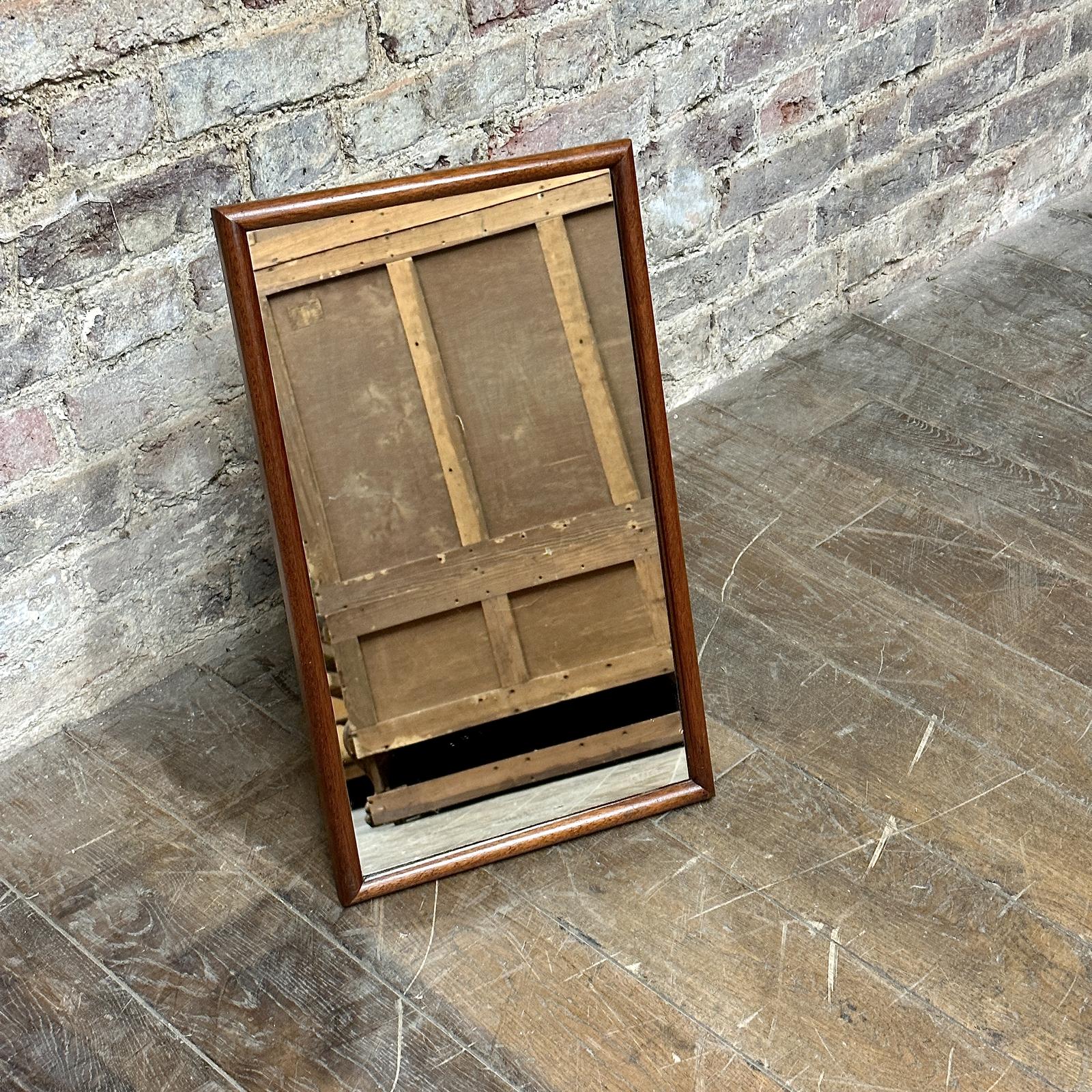 1930s Shoe Mirror (1 of 4) 1930s Shoe Mirror (1 of 4)