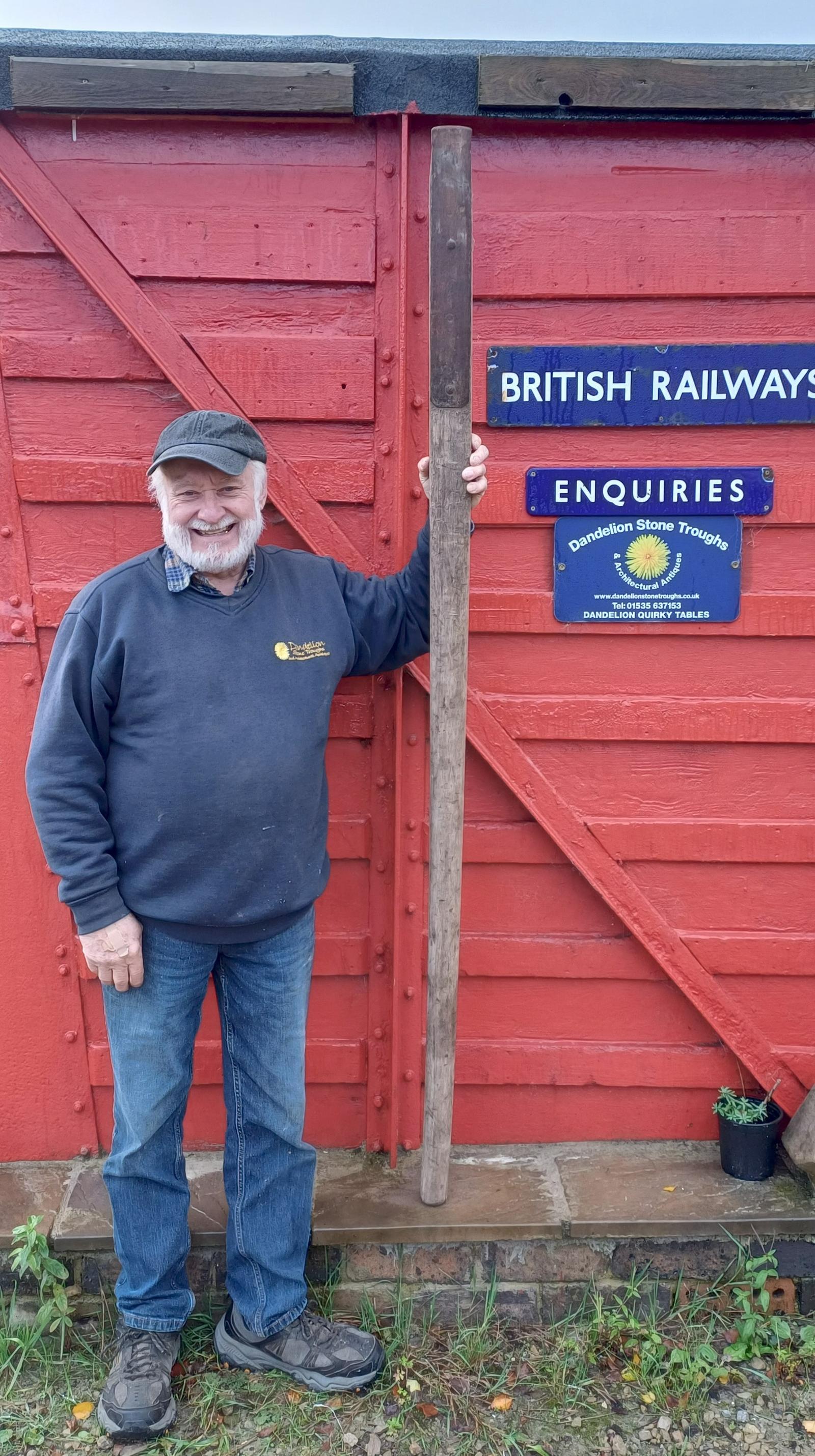 Lancashire & Yorkshire Railway Shunt Stick (1 of 1)