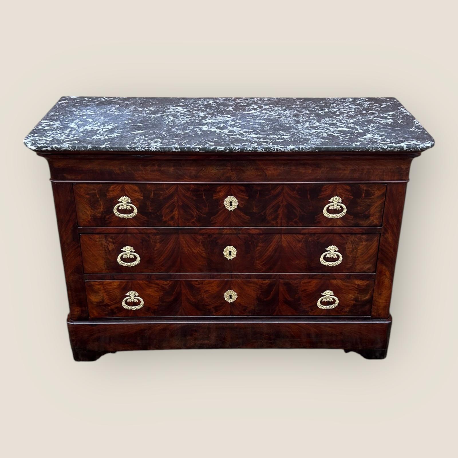 Antique 19th Century French Flame Mahogany & Brass Handled Marble Topped Commode (1 of 11)