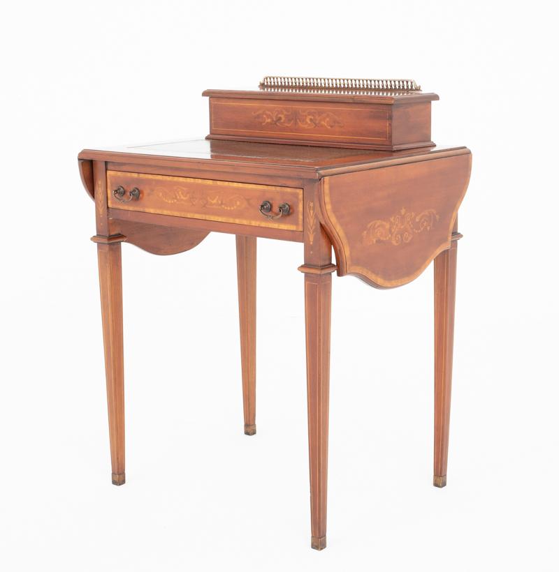 Pretty Sheraton Revival Mahogany Ladies Writing Desk Table (1 of 9) Pretty Sheraton Revival Mahogany Ladies Writing Desk Table (1 of 9)