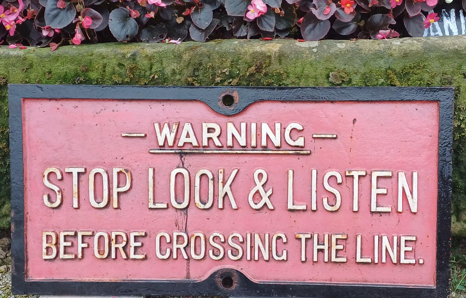 RECTANGULAR CAST-IRON RAILWAY SIGN (1 of 1)