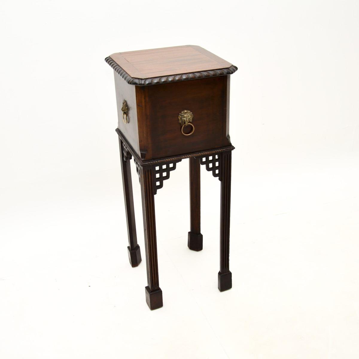 Antique Mahogany Occasional Side Table Plant Stand (1 of 10) Antique Mahogany Occasional Side Table Plant Stand (1 of 10)