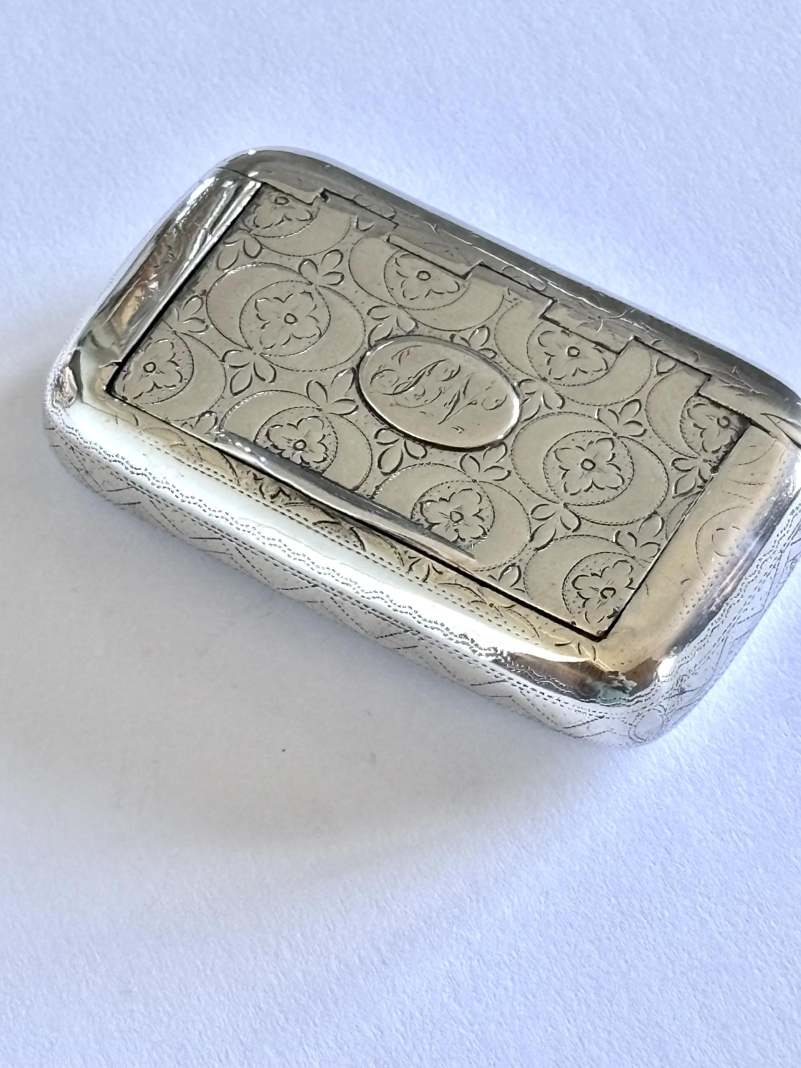 George III Bright-Cut Silver Gilt Snuff Box - John Shaw - Birmingham 1809 (1 of 9) George III Bright-Cut Silver Gilt Snuff Box - John Shaw - Birmingham 1809 (1 of 9)