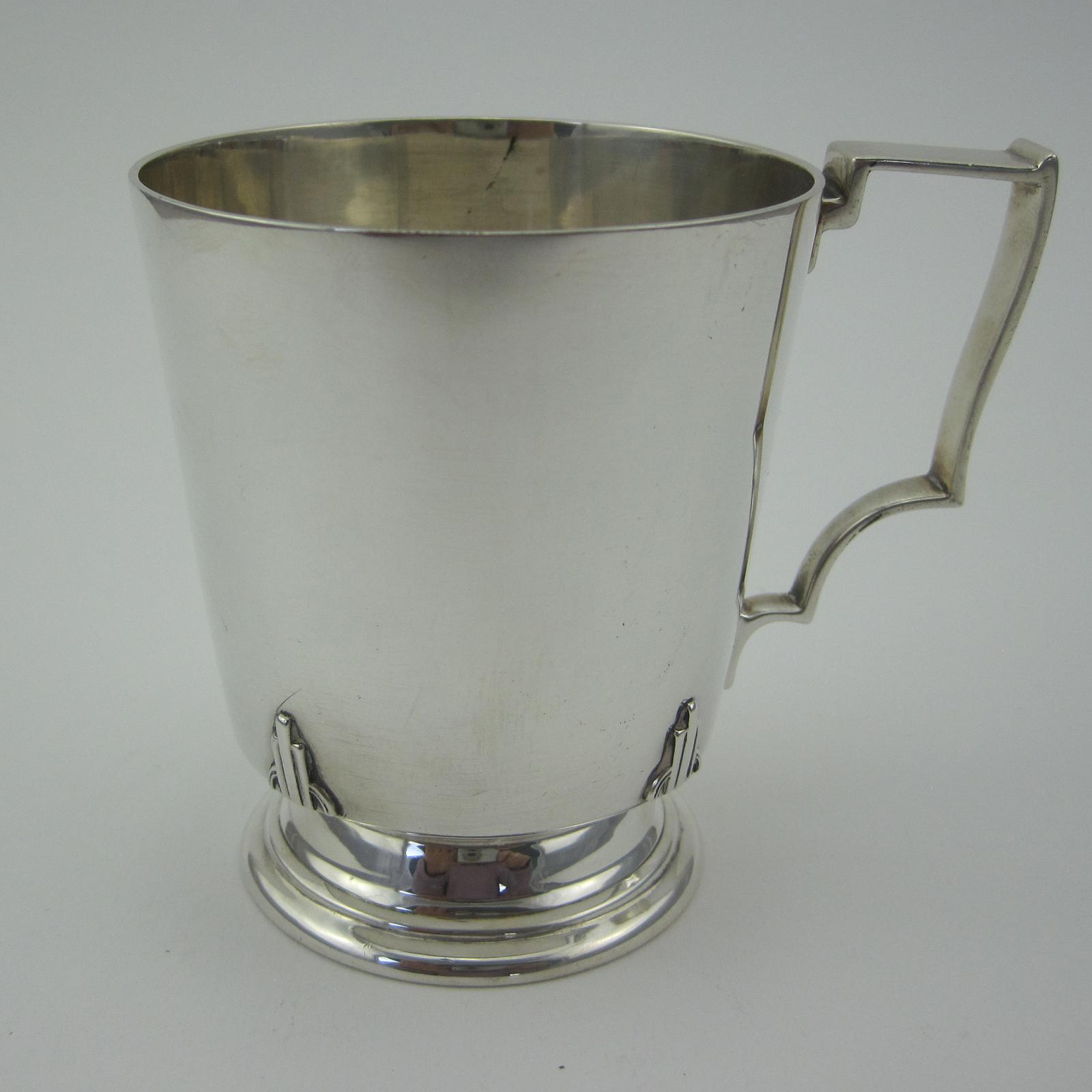 Stylish Art Deco Silver 8 fl Oz Christening Mug (1 of 7)