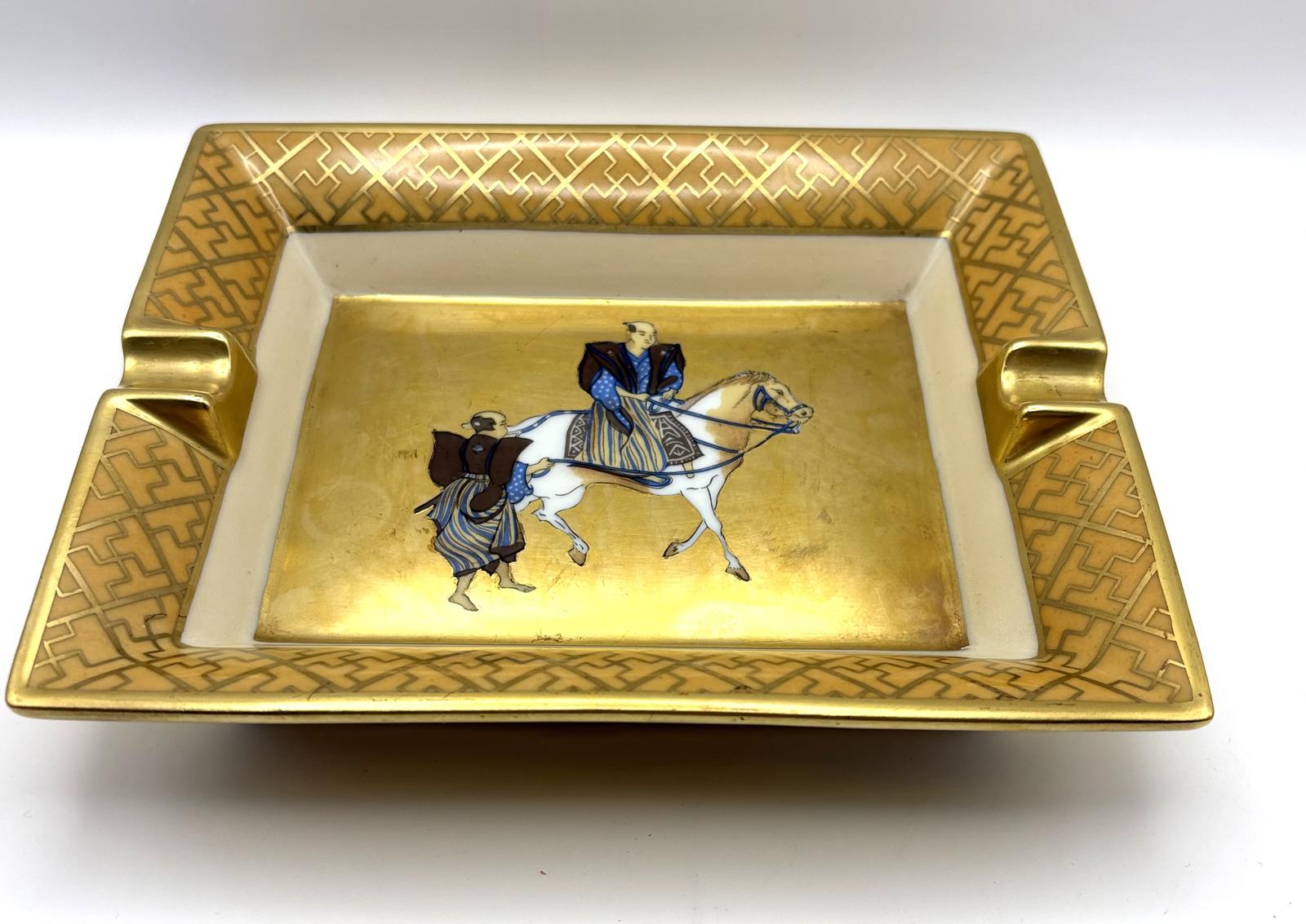 Hermès Porcelain Ashtray with Oriental Equestrian Scene (1 of 6) Hermès Porcelain Ashtray with Oriental Equestrian Scene (1 of 6)