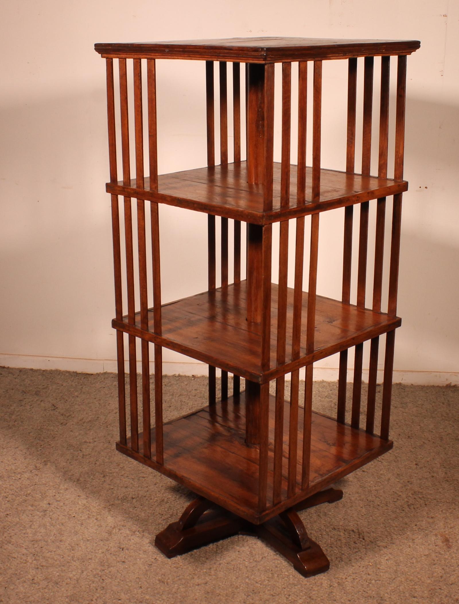 Important 19th Century Oak Revolving Bookcase (1 of 13)